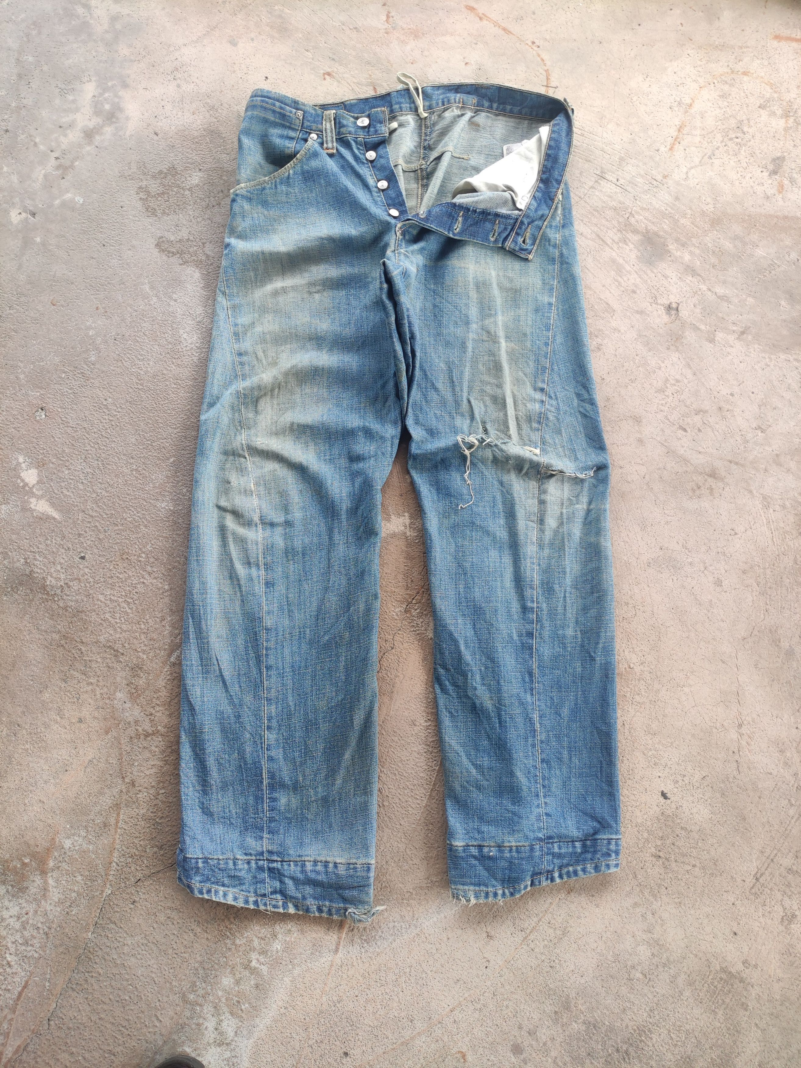 Levi's Vintage Levis Jean Baggy Button Distressed Faded Denim Size US 34 / EU 50 - 1 Thumbnail