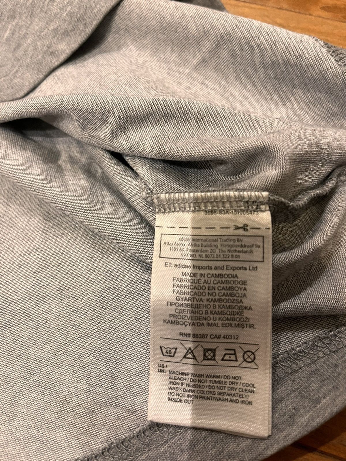 Adidas Adidas Men’s Grey Graphic T-Shirt – Size M Size US M / EU 48-50 / 2 - 6 Thumbnail