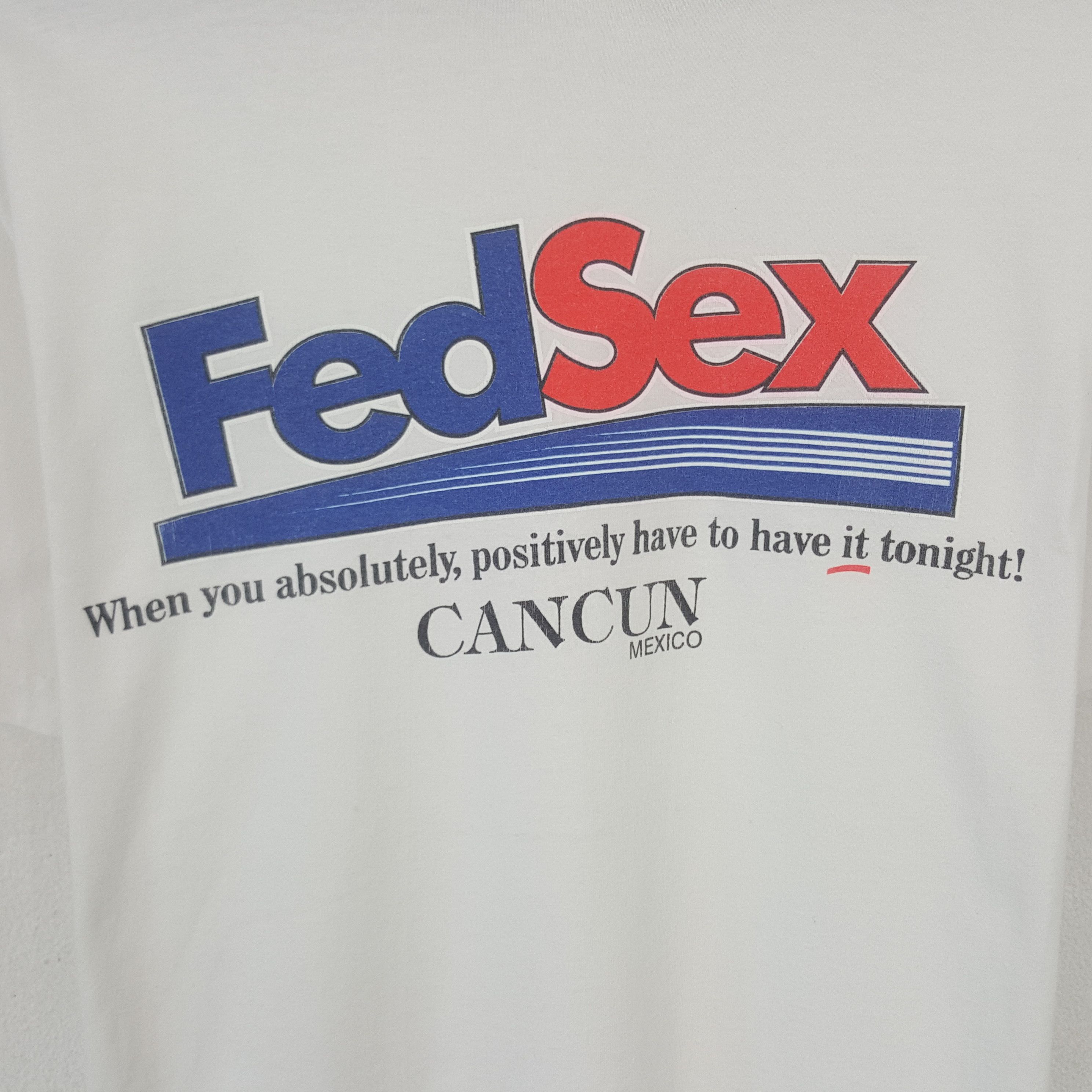 Other Vintage FedSex Cancun Mexico Tshirt Size US L / EU 52-54 / 3 - 2 Thumbnail