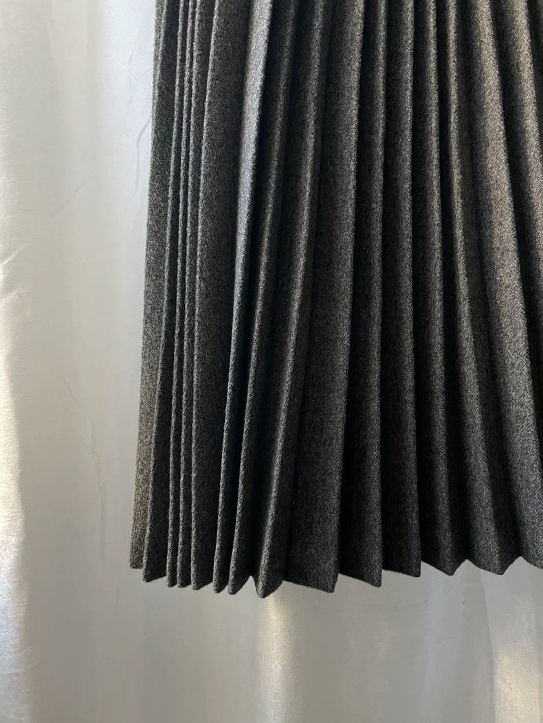 Comme des Garcons Comme des Garcons size os Medieval wool dark grey pleated Size 25" / US 0 / IT 36 - 3 Thumbnail