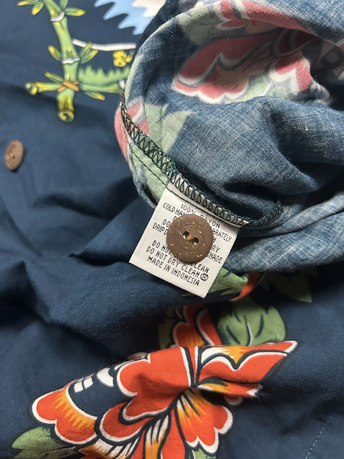Mambo × Vintage Rare Vintage Mambo Loud Hawaiian Shirt navy blue Size US XL / EU 56 / 4 - 4 Thumbnail