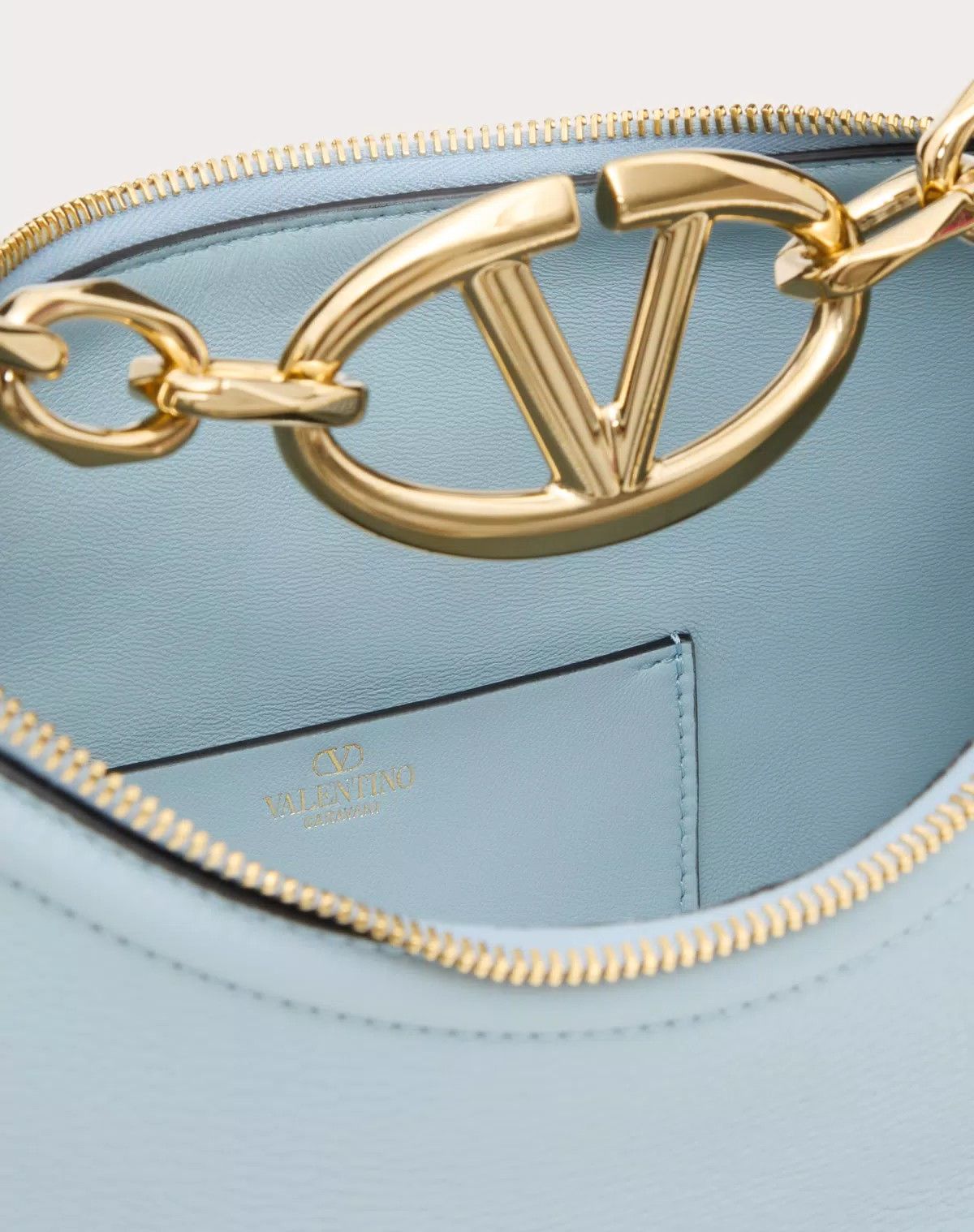Valentino oc11z0725 Size:OS/Grainy Calfskin With Chain Bag in Sky Blue Size ONE SIZE - 6 Thumbnail