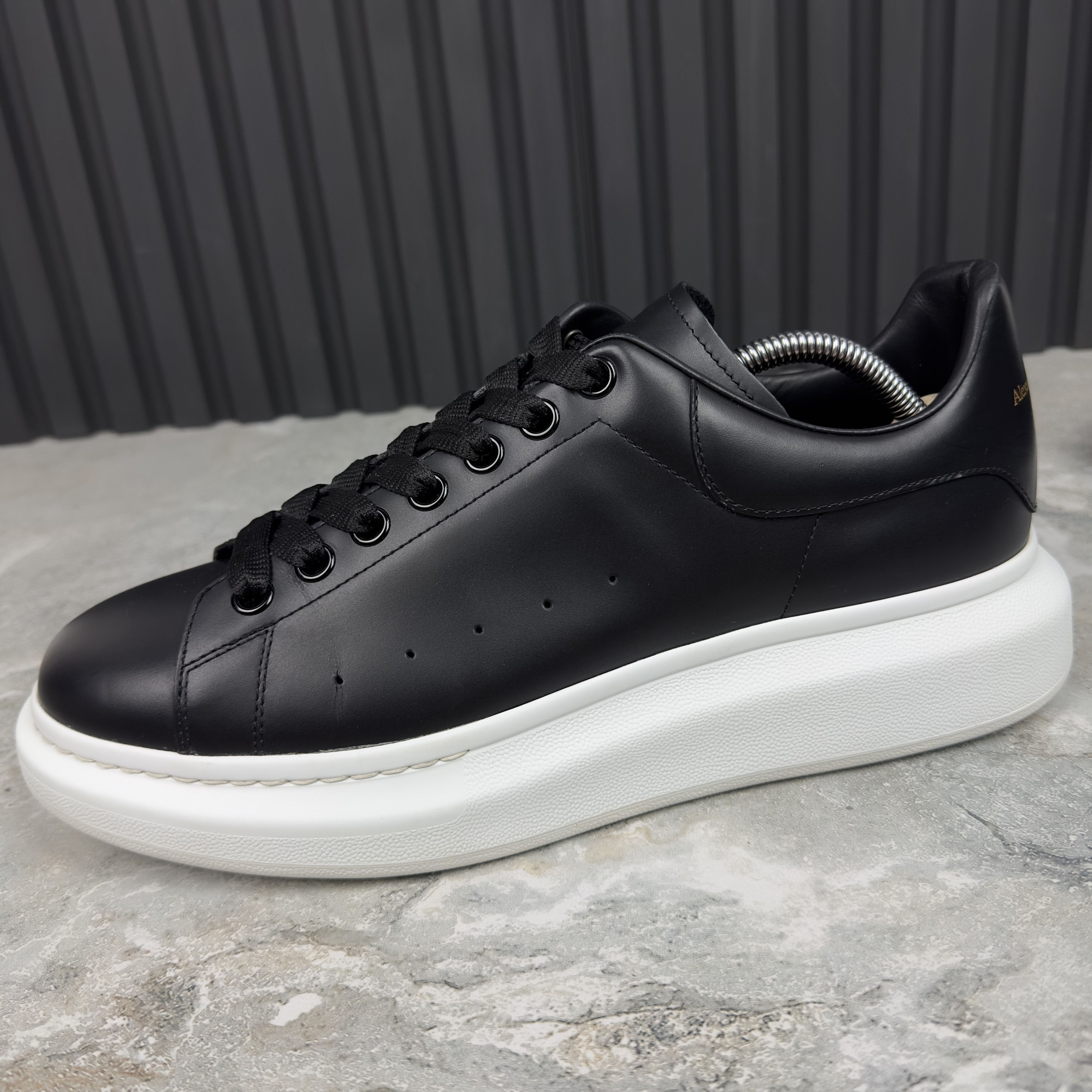 Alexander McQueen Alexander McQUEEN Sneakers Leather Size US 11 / EU 44 - 13 Thumbnail