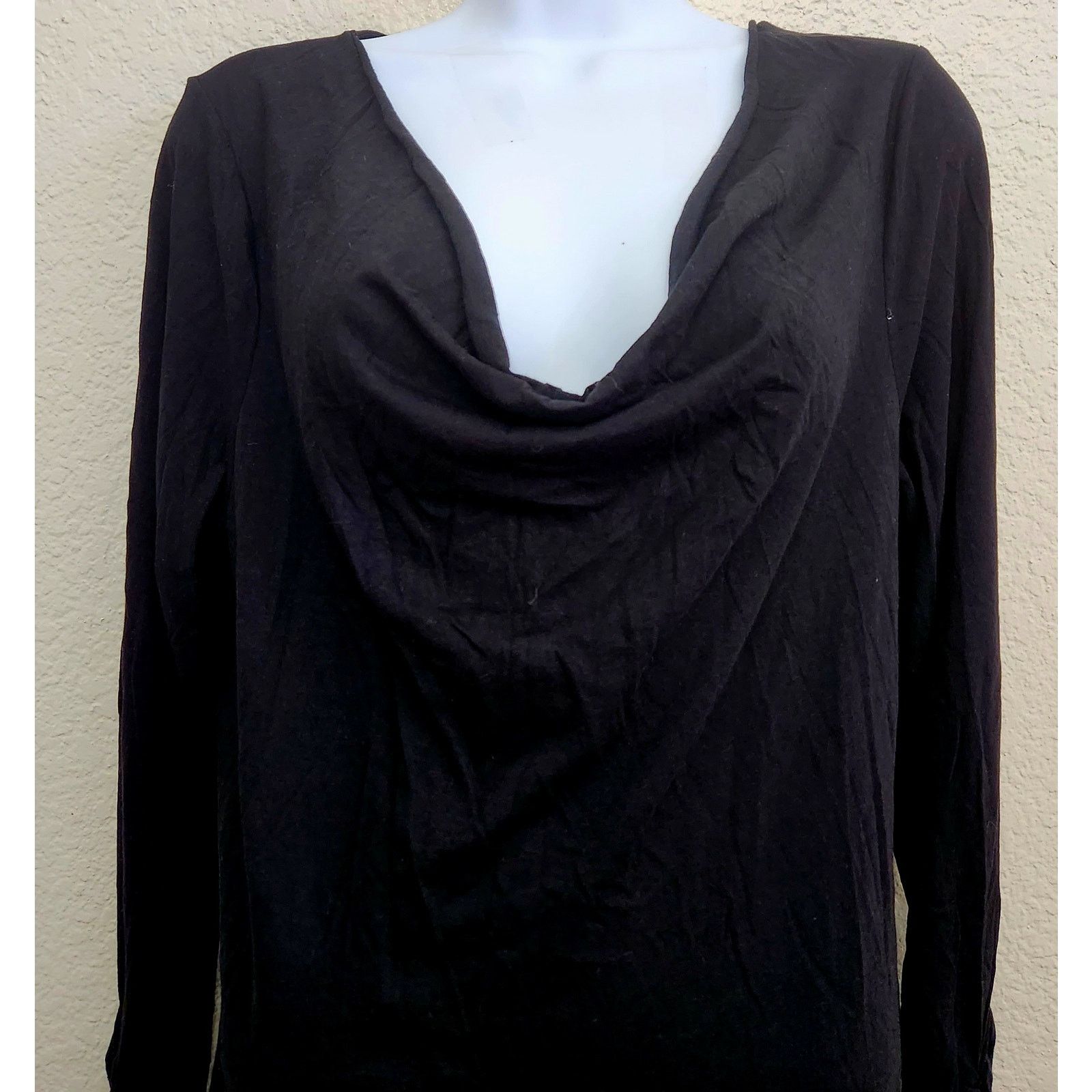 Old Navy Old Navy Black Draped Neckline Long Ruched Sleeves Top Large Size L / US 10 / IT 46 - 2 Thumbnail