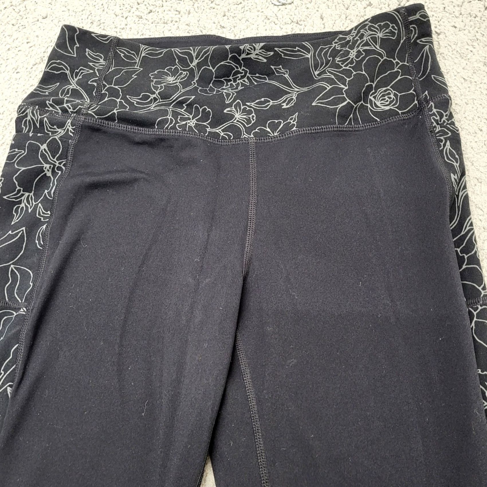 SKECHERS Skechers Leggings Women's Medium Black Yoga Skinny Active Wear Outdoor Pockets Geometric Pattern Adjustable Inseam See Pic's Size 32" / US 10 / IT 46 - 4 Thumbnail