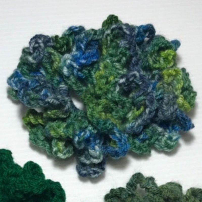 Handmade NWT Green Blue Handmade Crocheted Hair Scrunchie Set of 3 Size ONE SIZE - 3 Thumbnail