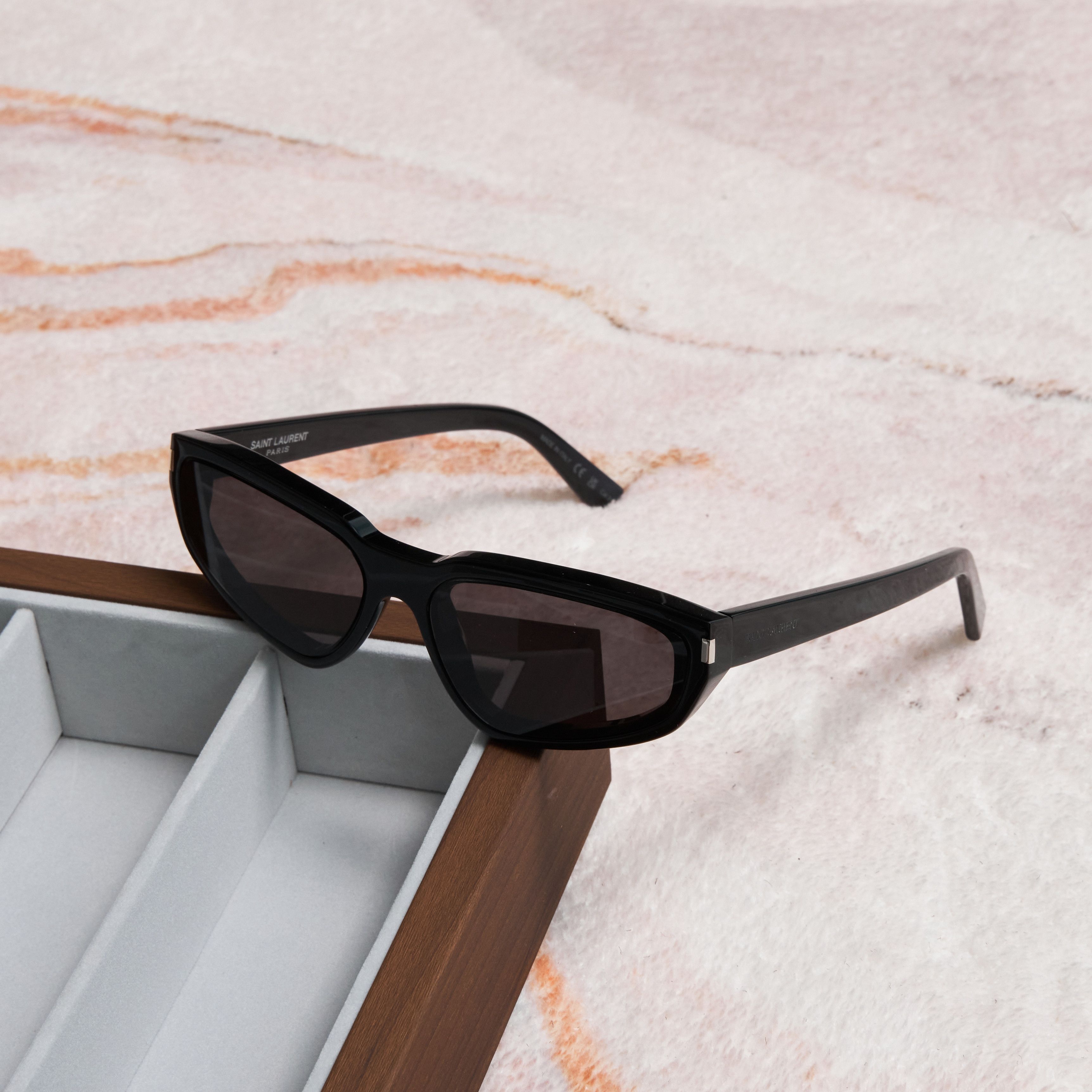 Yves Saint Laurent SAINT LAURENT SL 634 NOVA 001 Sunglasses BLACK Size ONE SIZE - 1 Thumbnail