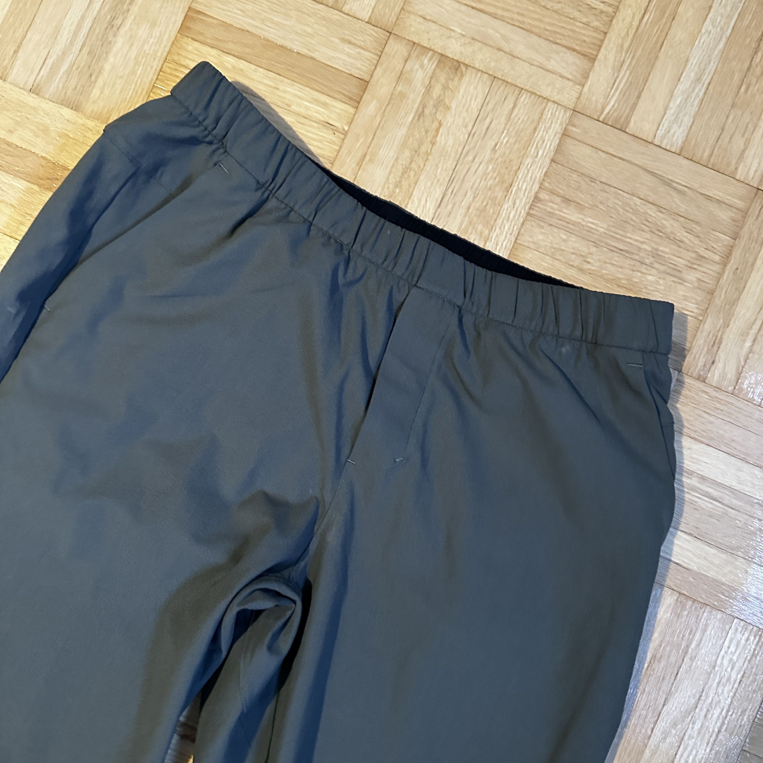 Lululemon Lululemon ABC Pull-On Pant Army Green Large Size US 36 / EU 52 - 2 Thumbnail