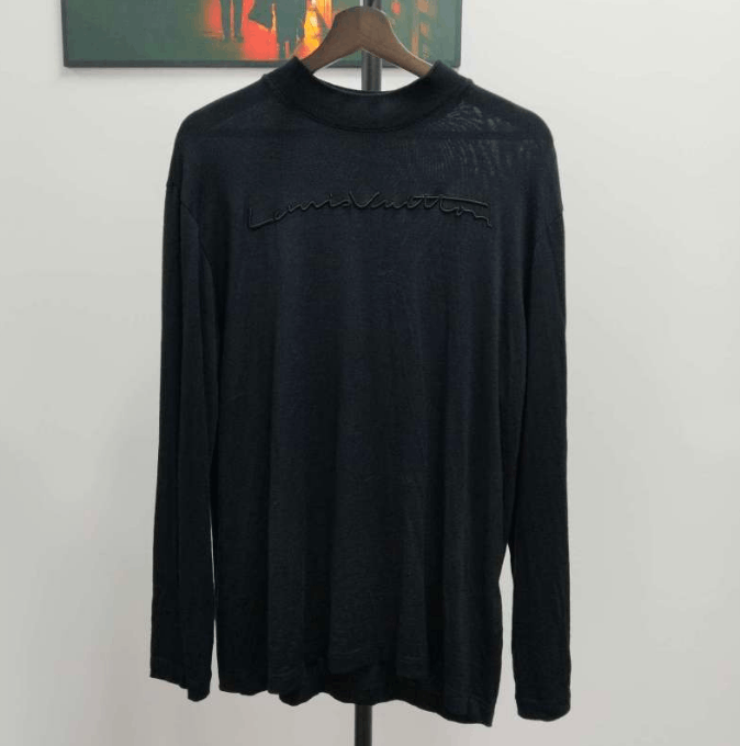 Louis Vuitton Louis Vuitton Long Sleeve T-shirt 3L EU Size US L / EU 52-54 / 3 - 1 Thumbnail