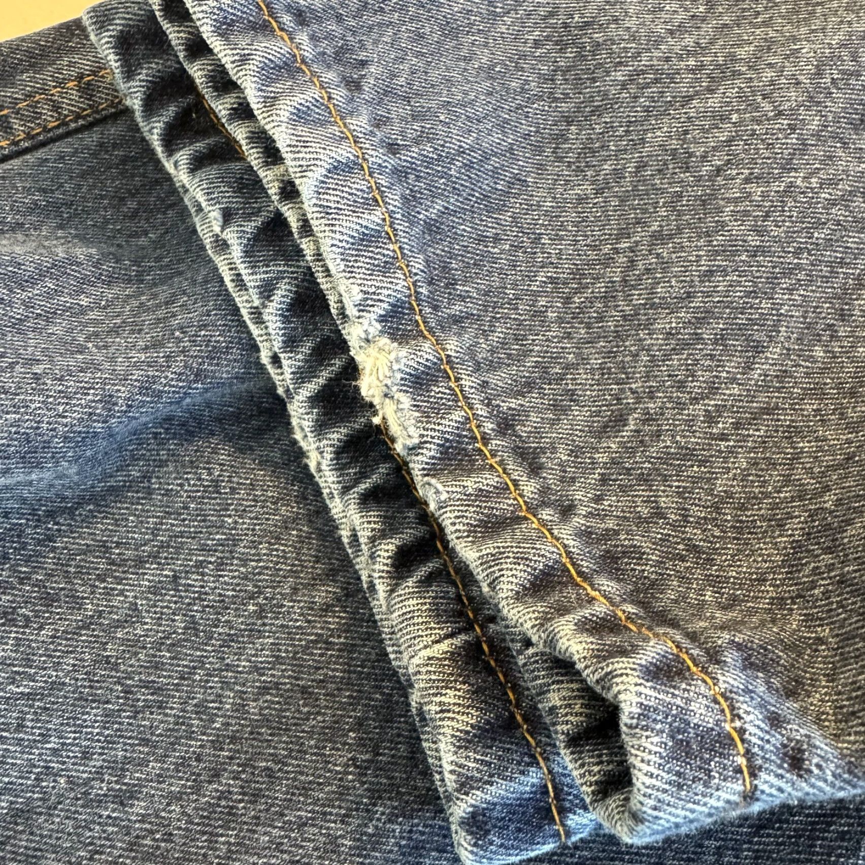 Levi's VINTAGE Levi's 550 Jeans Mens 34x30 Blue Denim Relaxed Fit Tapered Leg Mid Rise Zip Fly Size US 34 / EU 50 - 3 Thumbnail