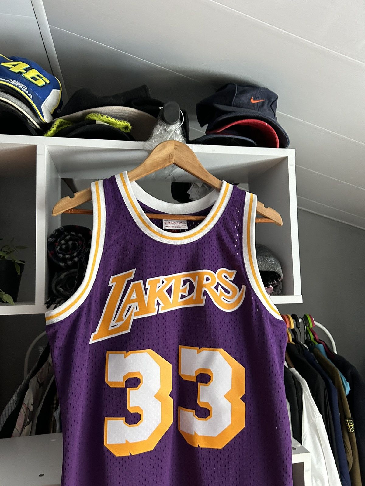 NBA Los Angeles Lakers Kareem Abdul-Jabbar 1983-84 Men's Jersey Size US M / EU 48-50 / 2 - 4 Thumbnail