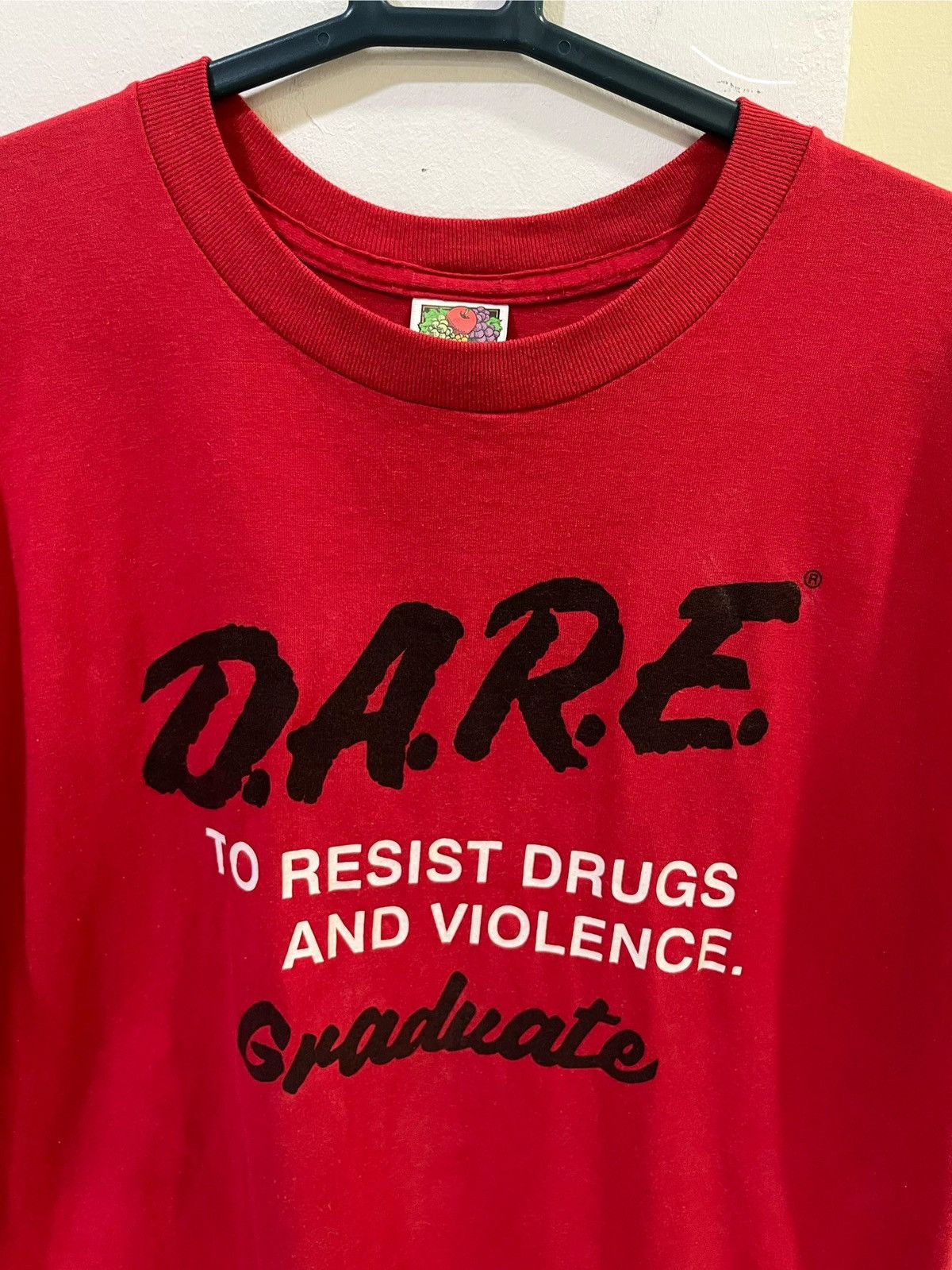 Vintage Vintage 90s DARE To Resist Drugs And Violence Tshirt Size US L / EU 52-54 / 3 - 2 Thumbnail