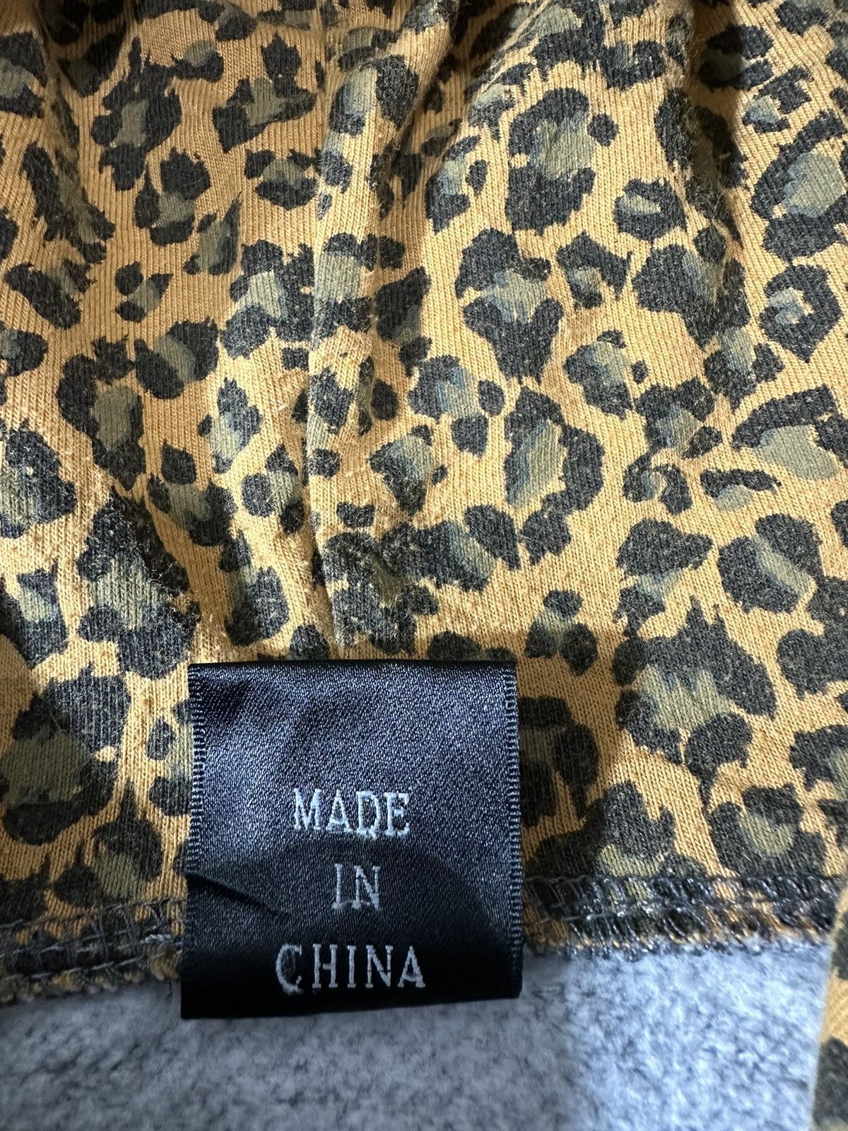 Hysteric Glamour DOPE HYPER ABSTRACT POEM LEOPARD HOODIE LGB STYLE Size US S / EU 44-46 / 1 - 8 Thumbnail