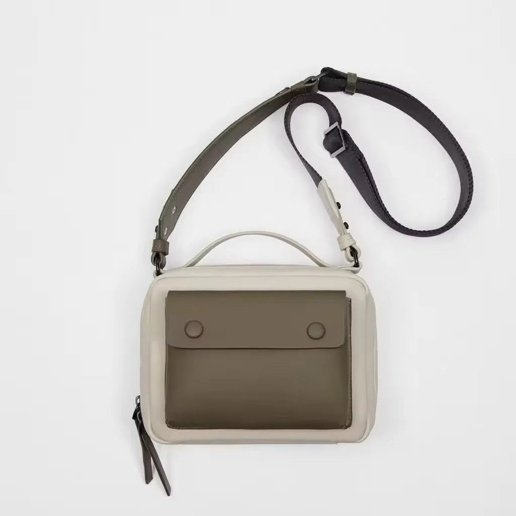 Designer Crossbody Messenger Casual Trendy Design Bag Size ONE SIZE - 2 Thumbnail