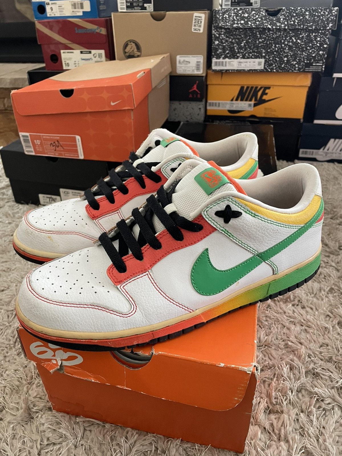 Nike SB Nike Dunk Low 6.0 White Rasta Size US 11 / EU 44 - 1 Thumbnail