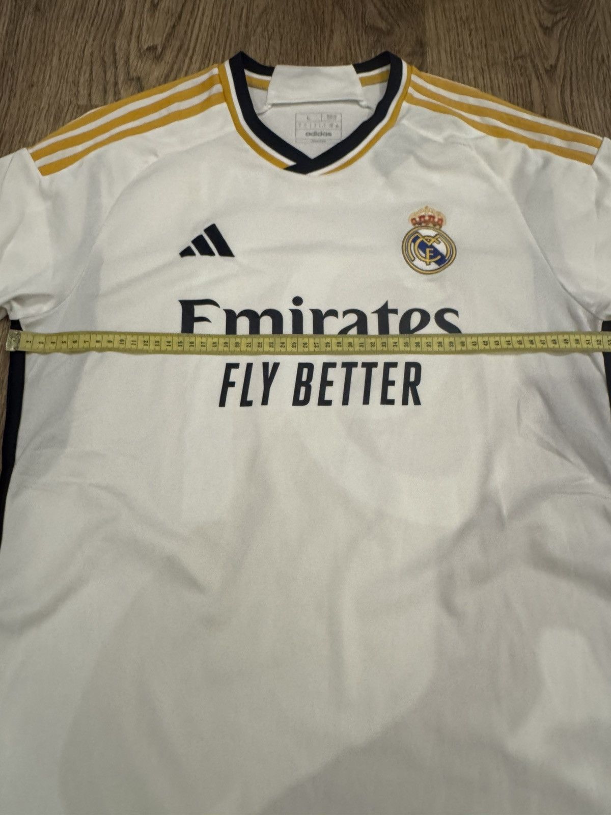 Adidas REAL MADRID CF 2023/2024 HOME FOOTBALL JERSEY SIZE L HR3796 Size US L / EU 52-54 / 3 - 3 Thumbnail