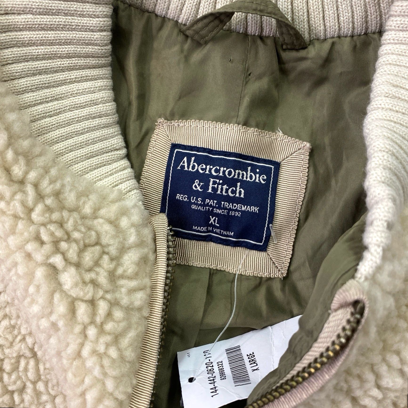 Abercrombie & Fitch Abercrombie & Fitch Sherpa Teddy Zip Brown Deep Pile Fleece Pullover Mens XL NWT Size US XL / EU 56 / 4 - 3 Thumbnail