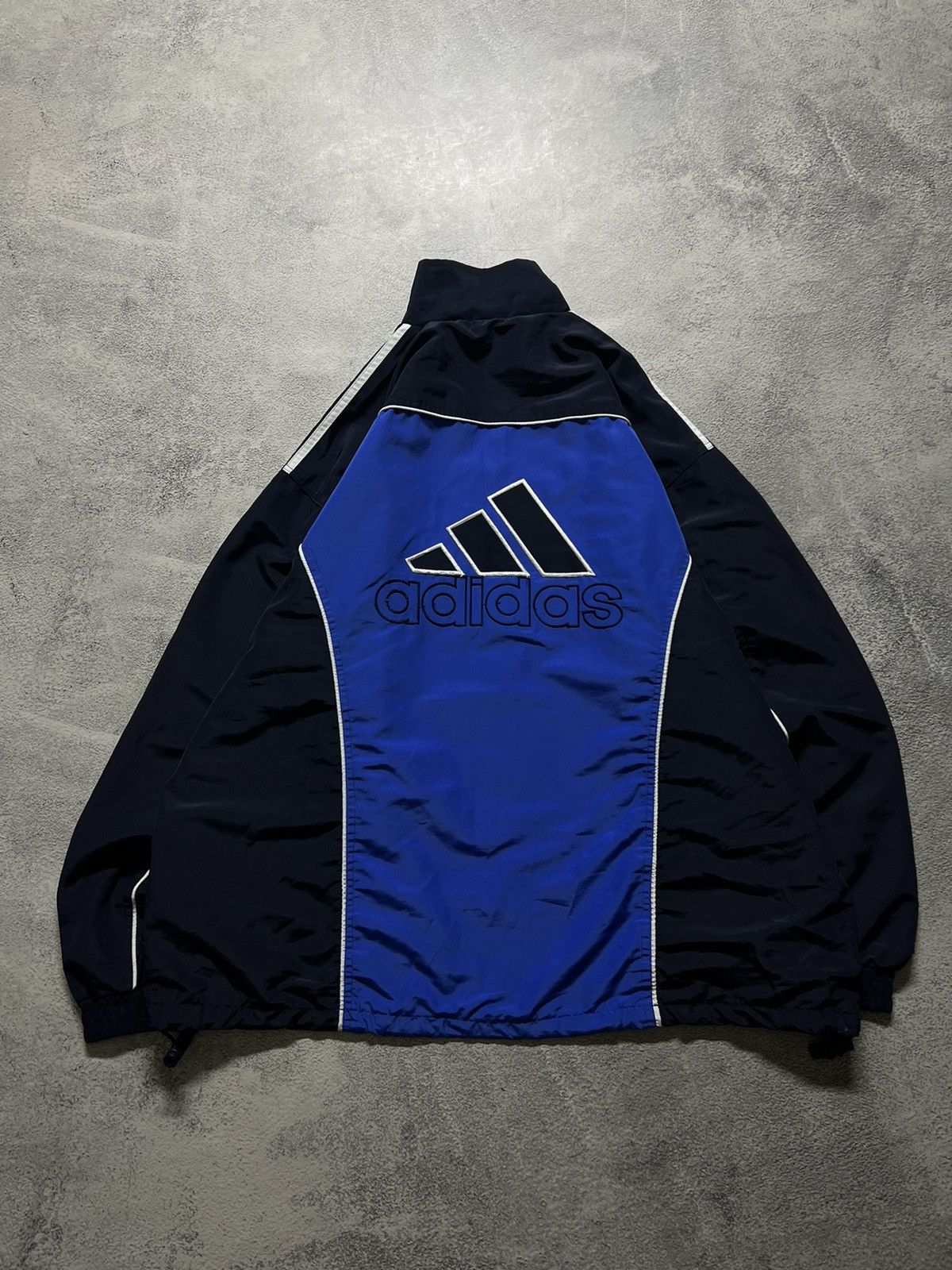 Vintage Vintage Y2k Adidas 💙🖤 Nylon Spellout Logo Jacket 90’s Size US XL / EU 56 / 4 - 5 Thumbnail