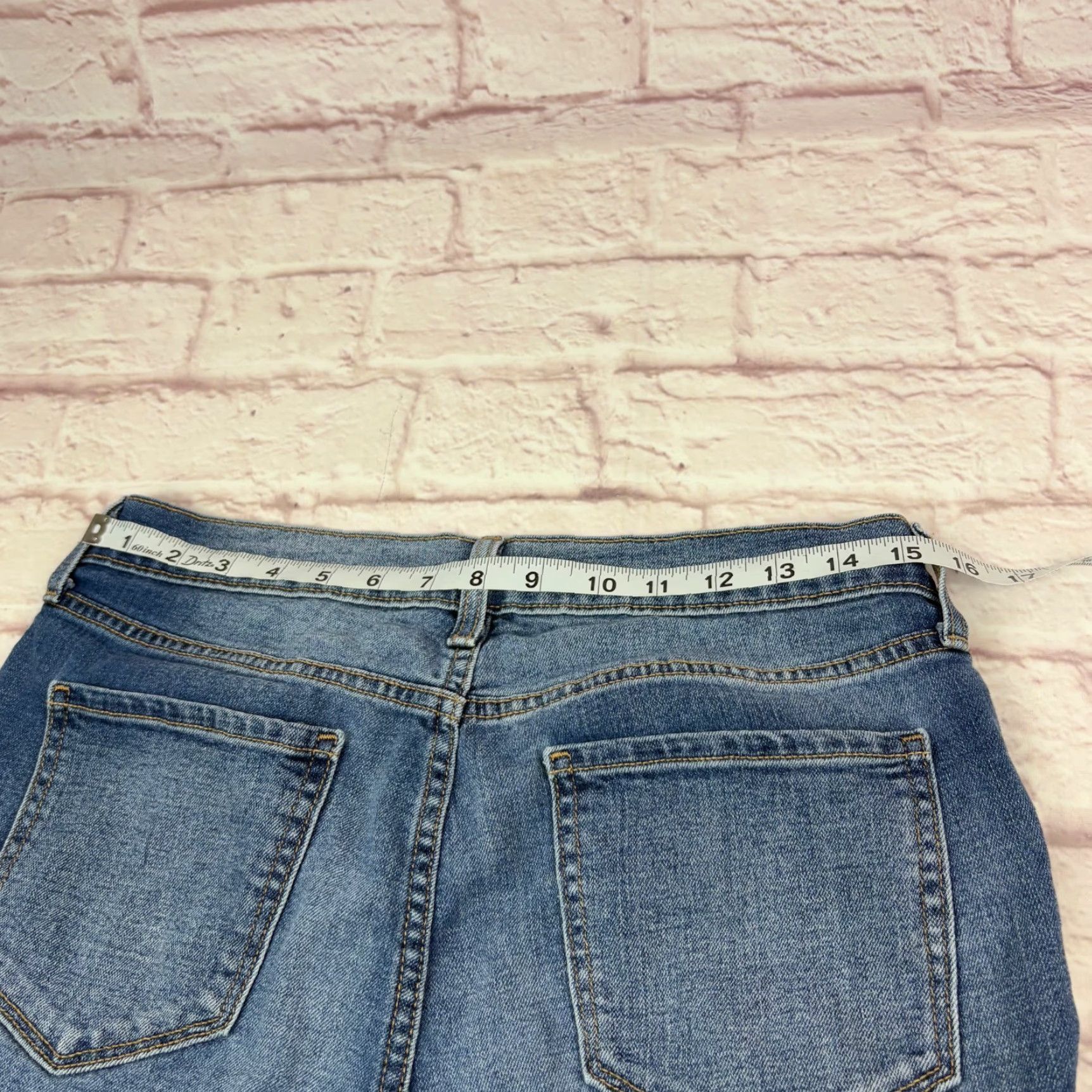 Old Navy Old Navy Boyfriend Shorts Womens 8 Blue Denim Distressed Rolled Cuff Casual Shorts Size 30" / US 8 / IT 44 - 7 Thumbnail