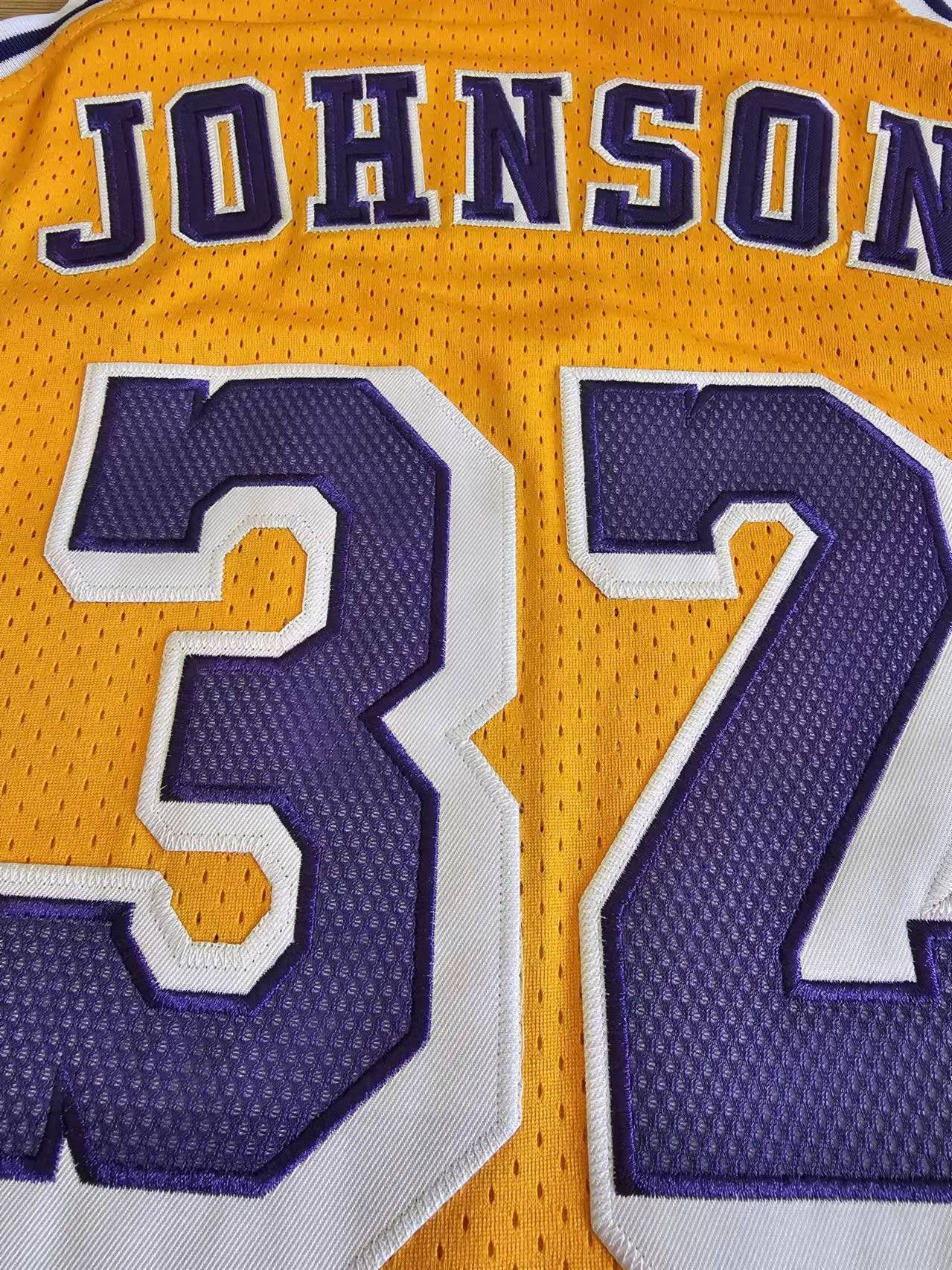 NBA 1984 85 Los Angeles Lakers 32 Earvin Johnson Jersey Size US M / EU 48-50 / 2 - 3 Thumbnail