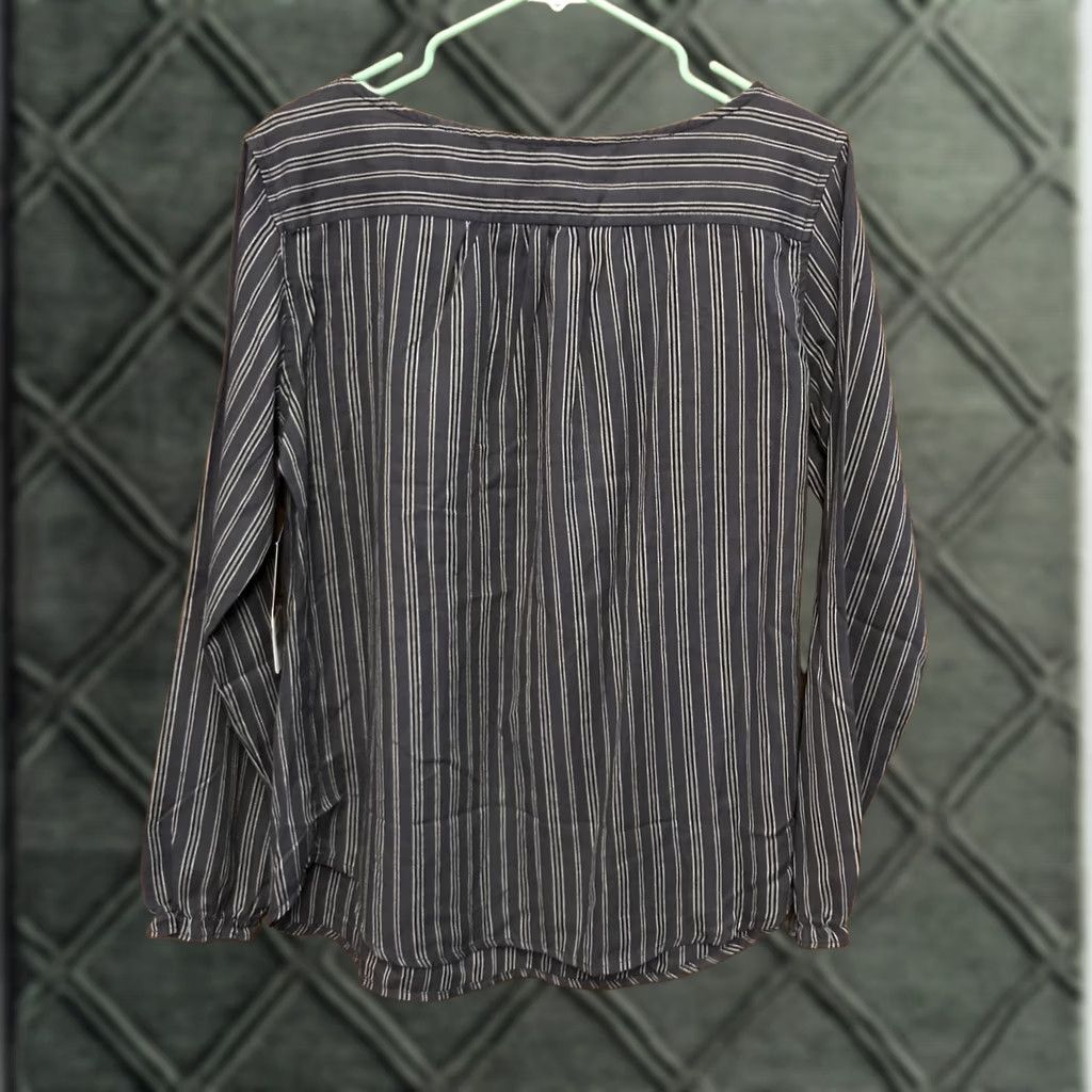 Lee Lee Blouse Womens M Blue NWT Shape Illusions striped Top White NEW Size M / US 6-8 / IT 42-44 - 1 Thumbnail