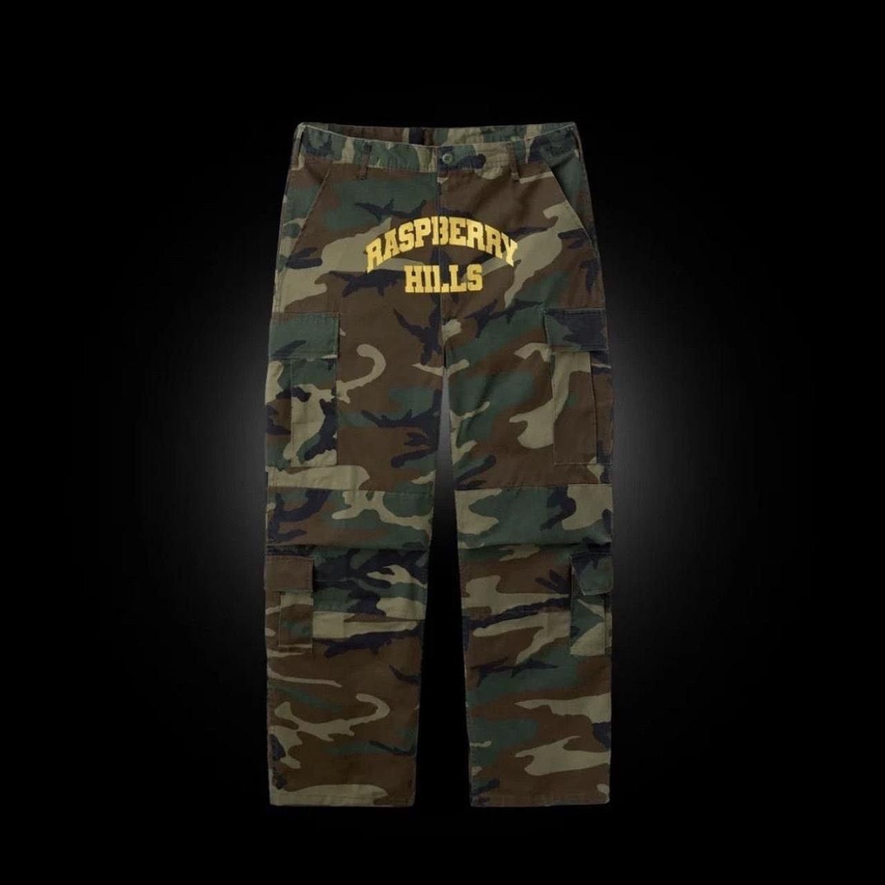 The GV Gallery GV Gallery Raspberry Hills Camo Cargo Pants Size US 32 / EU 48 - 1 Thumbnail