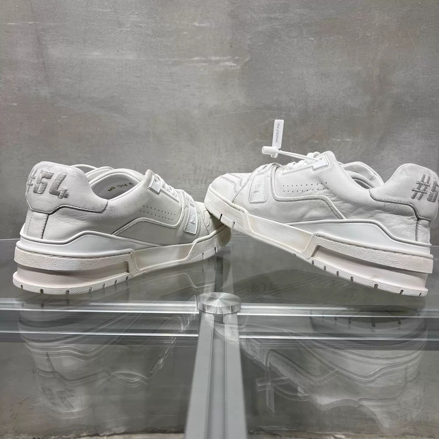 Louis Vuitton Louis Vuitton Off-White Trainer UK6.5 40.5 Size US 7.5 / EU 40-41 - 5 Thumbnail