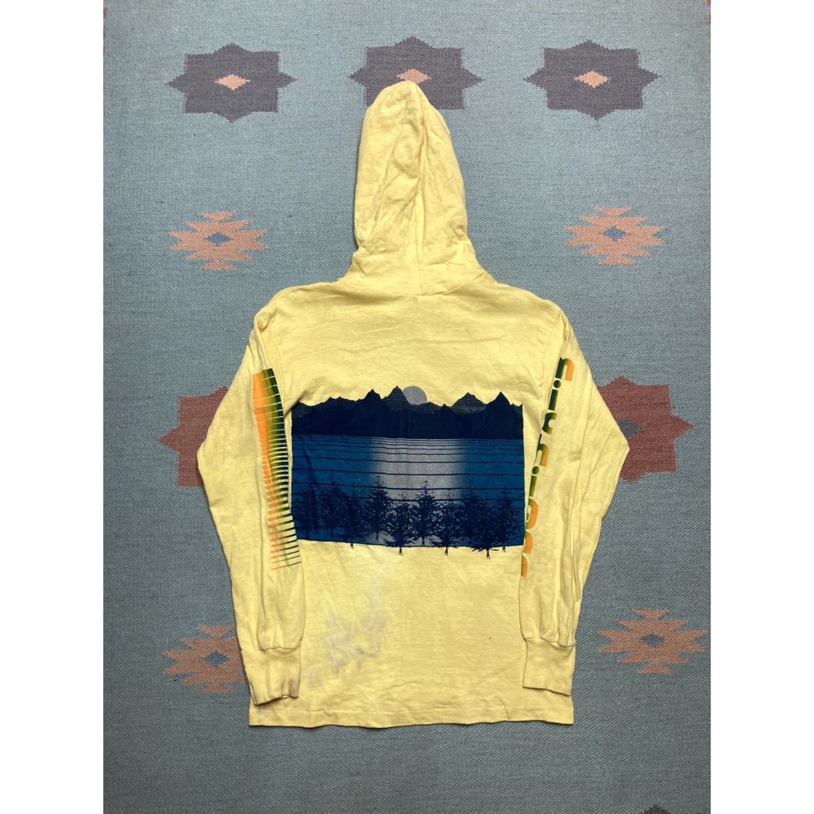 Doublet VINTAGE Michigan Vintage 1970’s surf graphic double sided shirt hoodie cotton NOS College House Small S Yellow Men T-Shirt Size US S / EU 44-46 / 1 - 7 Thumbnail