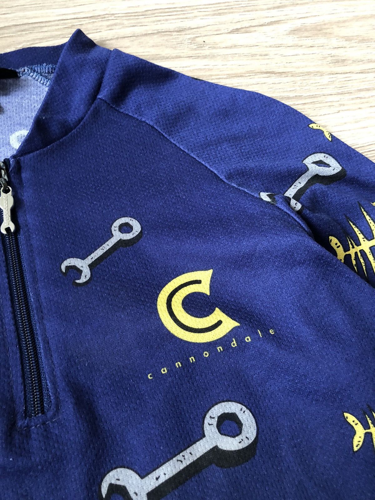 Vintage Vintage Cannondale Fish Print Cycle Jersey Made in USA Size US S / EU 44-46 / 1 - 5 Thumbnail