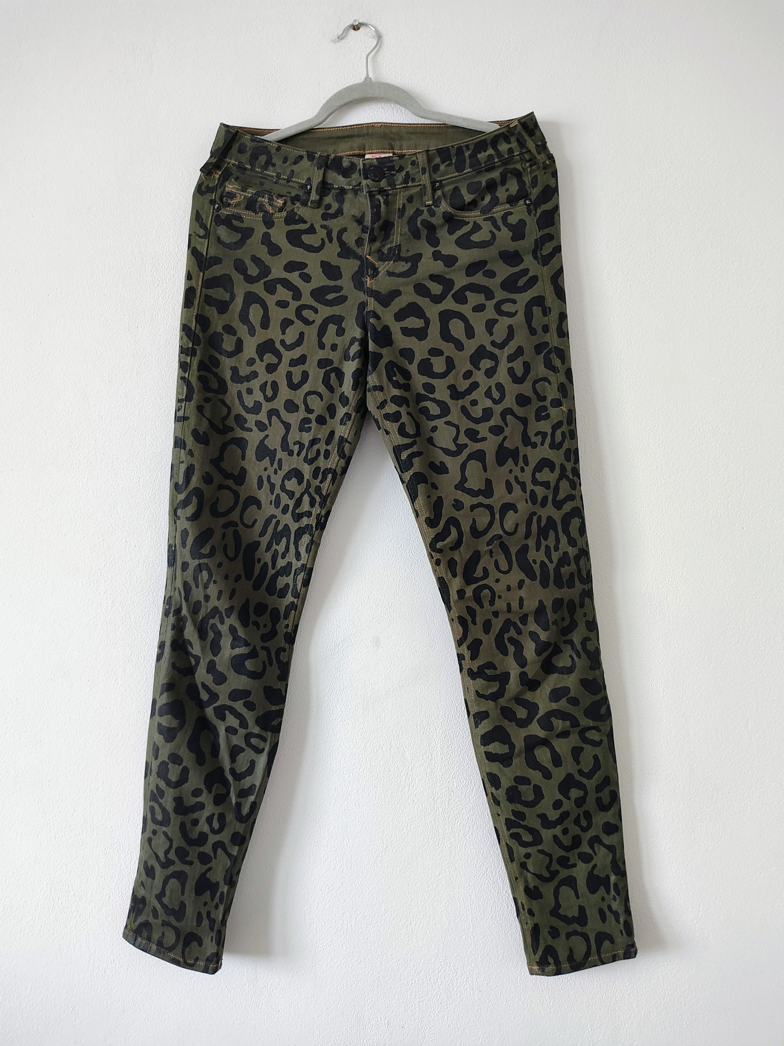 True Religion LEOPARD PRINT PANTS Size US 29 - 1 Thumbnail