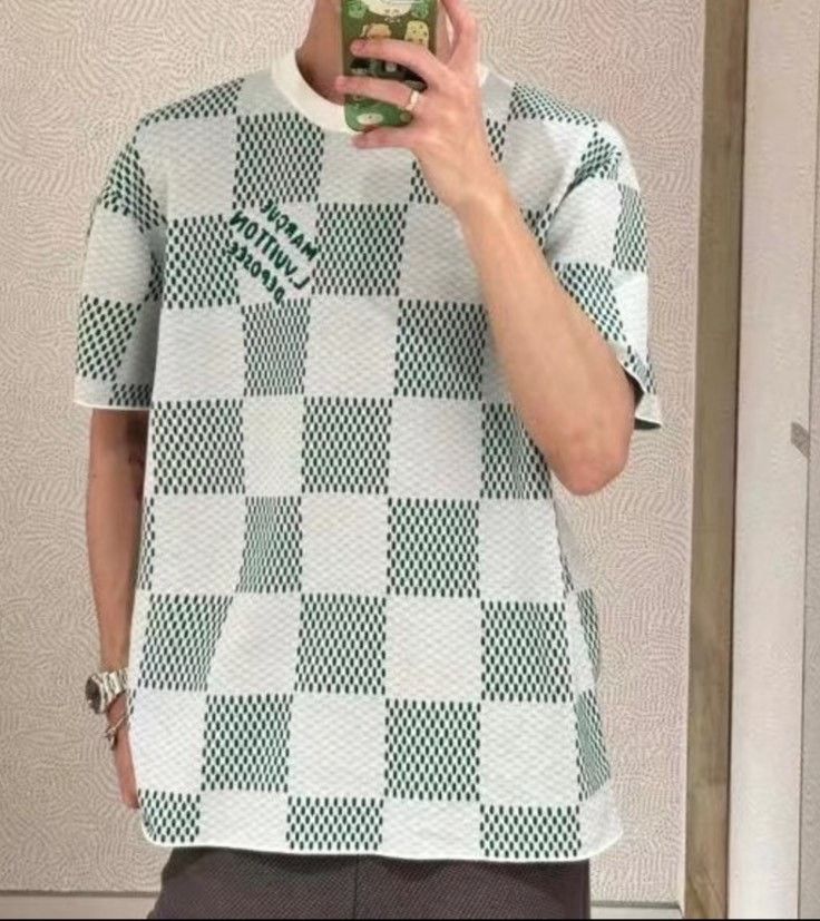 Louis Vuitton LV x Pharrell Checkered Knit Tee Size US XL / EU 56 / 4 - 1 Thumbnail