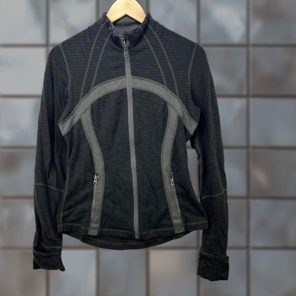 Lululemon Lululemon Define Jacket Size 8 Zip Up Dark Gray Size M / US 6-8 / IT 42-44 - 1 Thumbnail