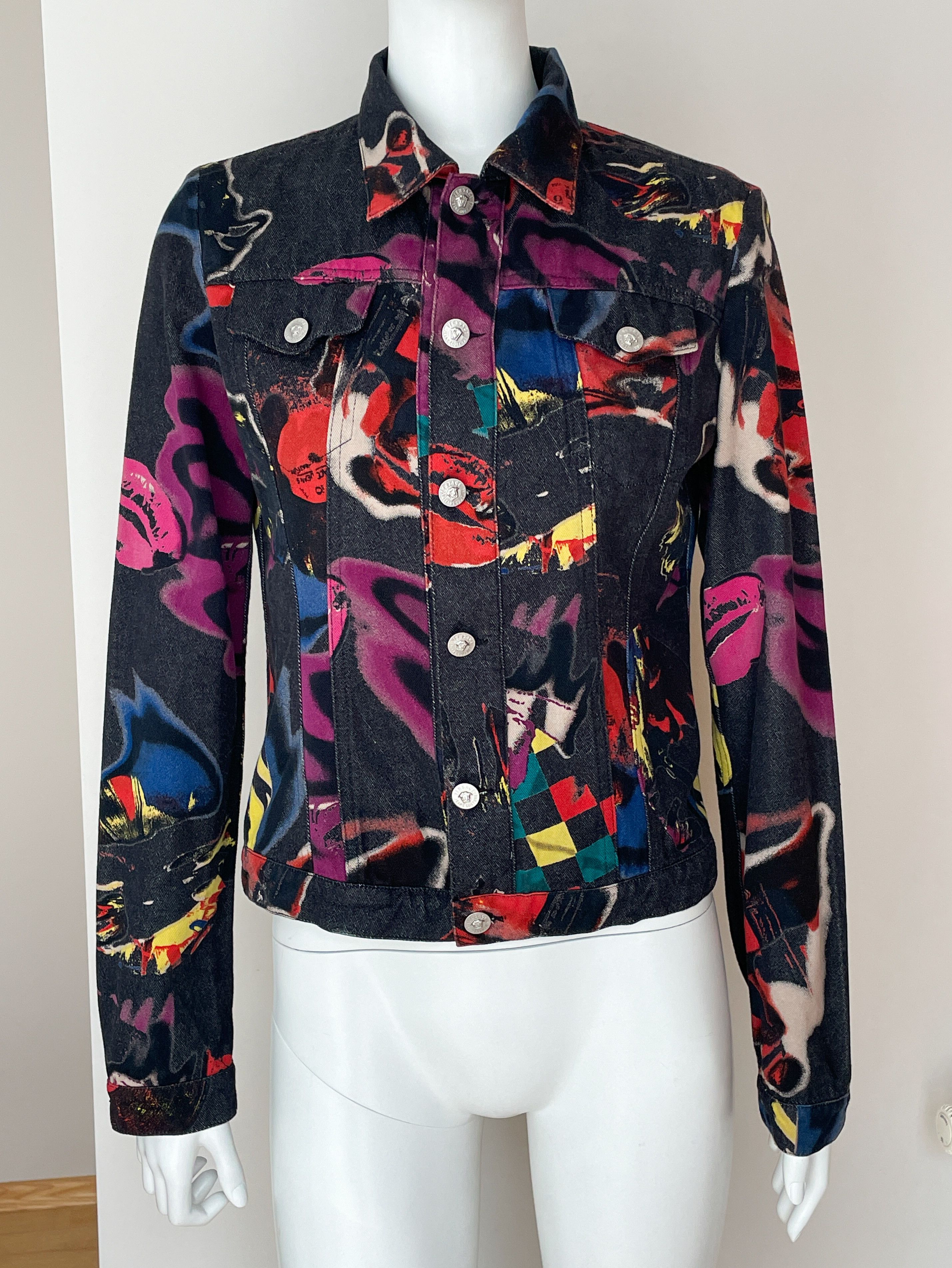 Versace 1990s denim graffiti jacket Size S / US 4 / IT 40 - 2 Thumbnail