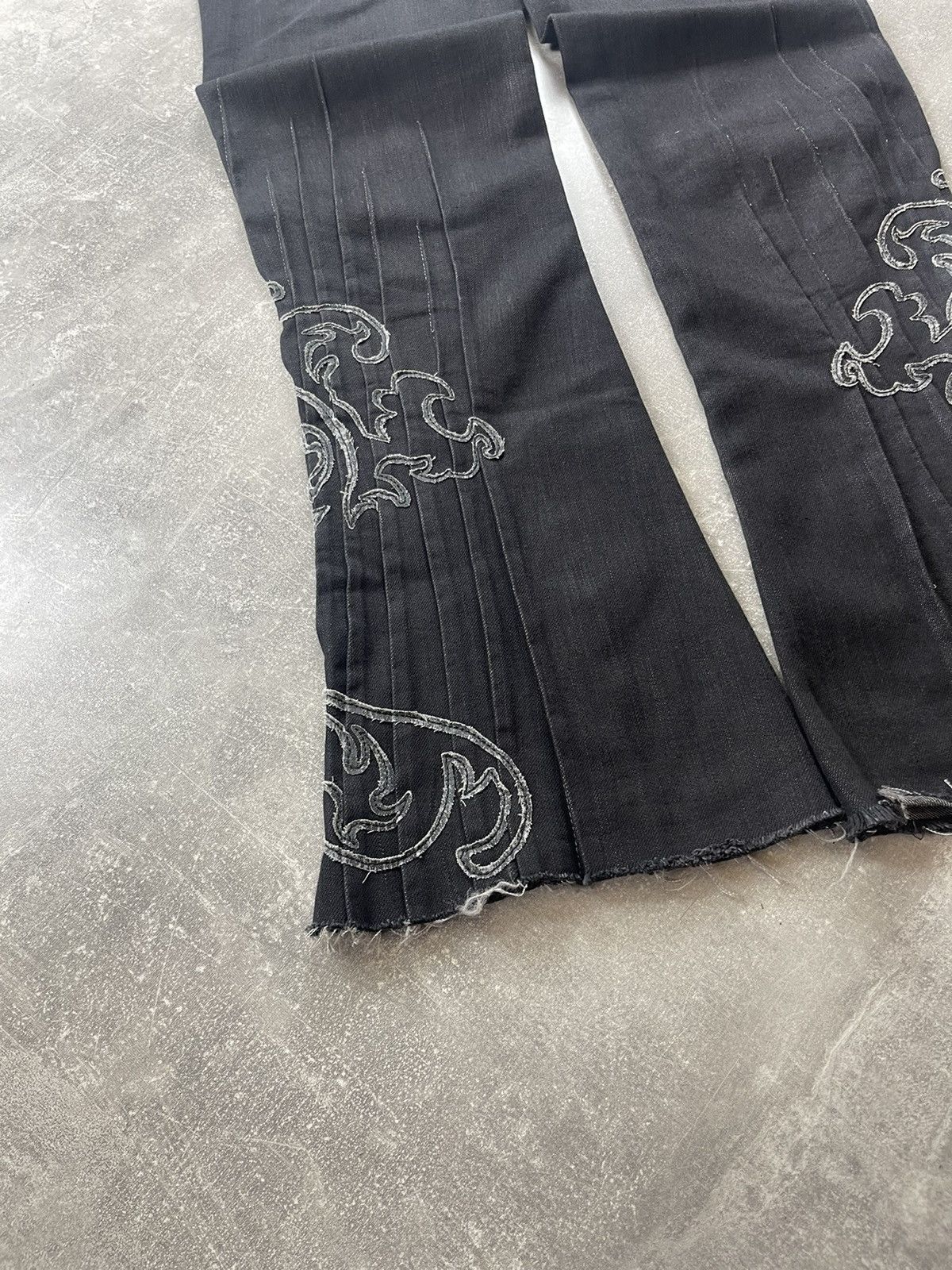 Iceberg Iceberg Jeans Black Denim Pants Embroidered Flare Y2K Size 30" / US 8 / IT 44 - 3 Thumbnail