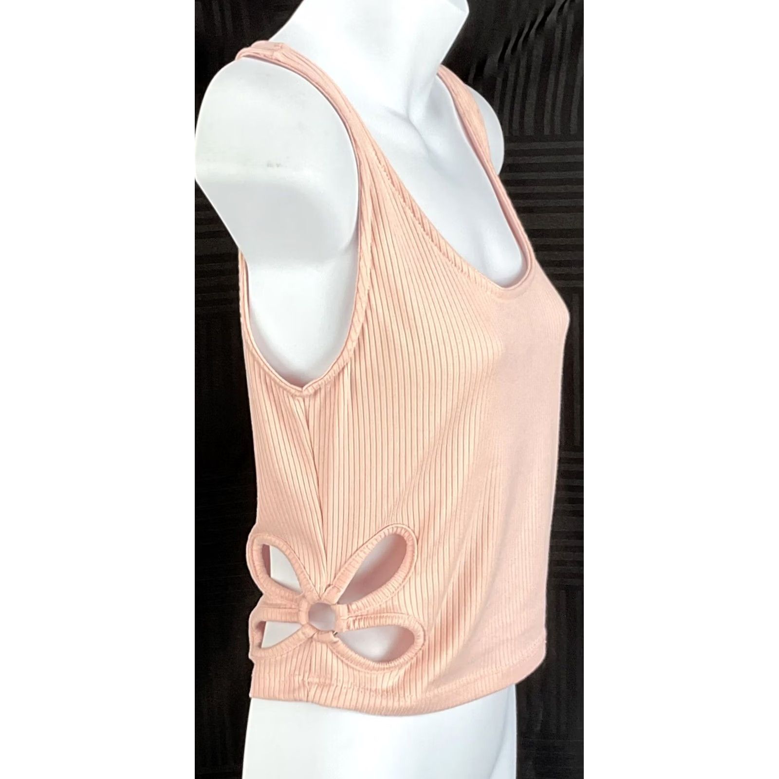Vintage Luna Chix Cropped Tank Top L Juniors Peach Pink CutOut Back 90s Y2K Barbie Sleeveless Scoop Neck Size L / US 10 / IT 46 - 2 Thumbnail
