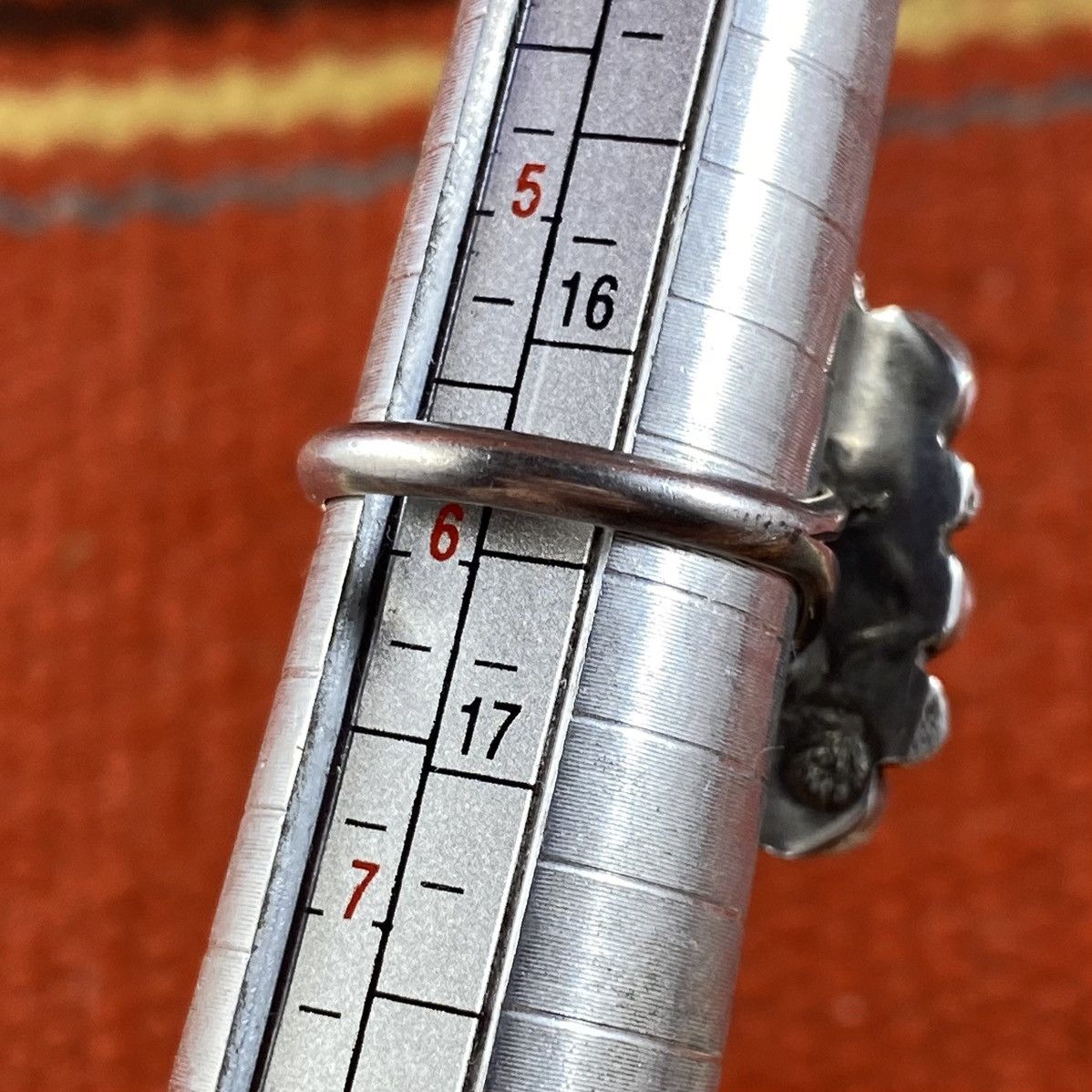 Kapital × Vintage Vtg Zuni Sterling Silver Mother of Pearl Cluster Ring Navajo Size ONE SIZE - 8 Thumbnail