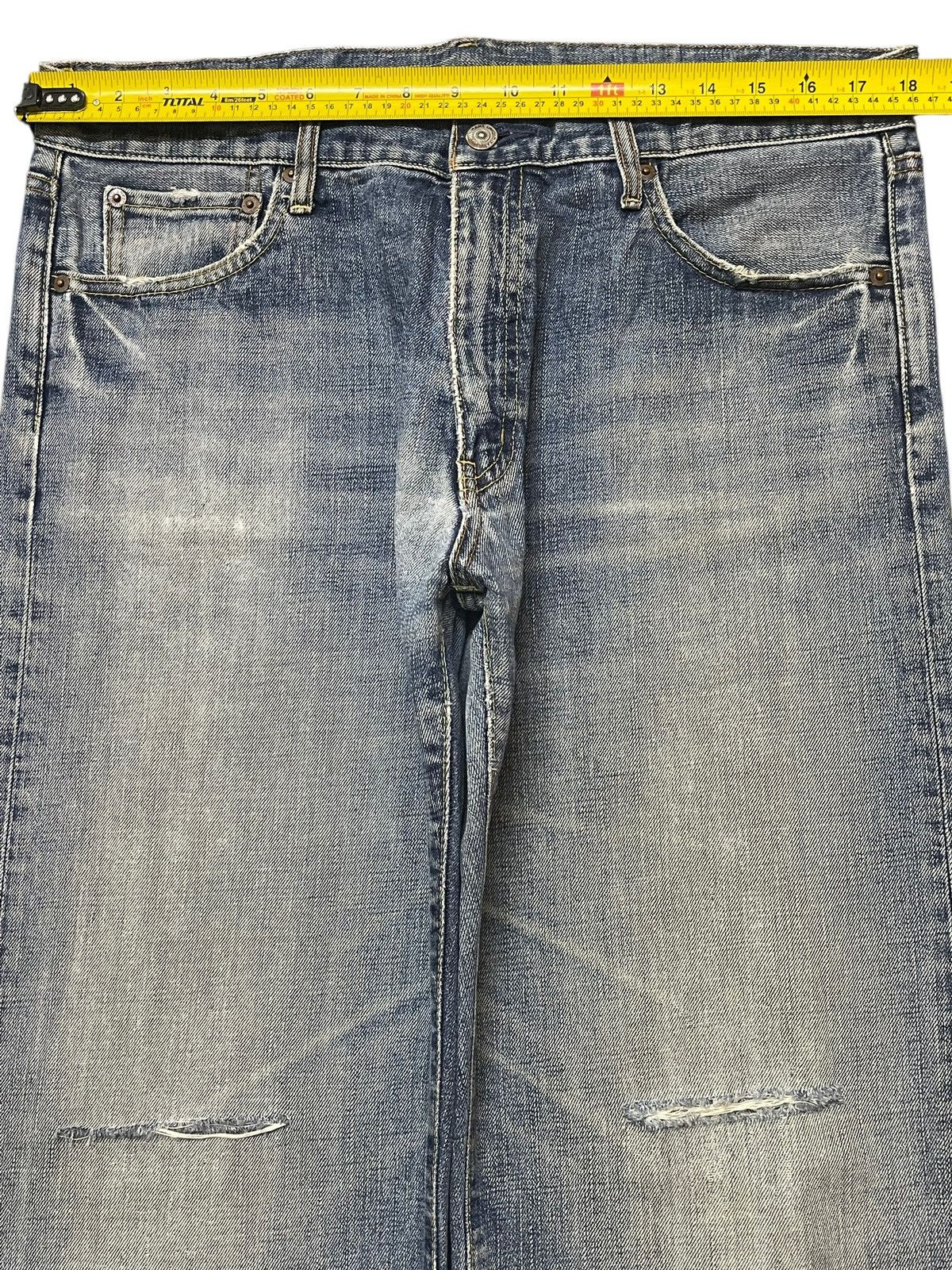 Uniqlo Vintage Japanese Uniqlo Blue Faded Wash Distress Baggy Jeans Size US 36 / EU 52 - 11 Thumbnail