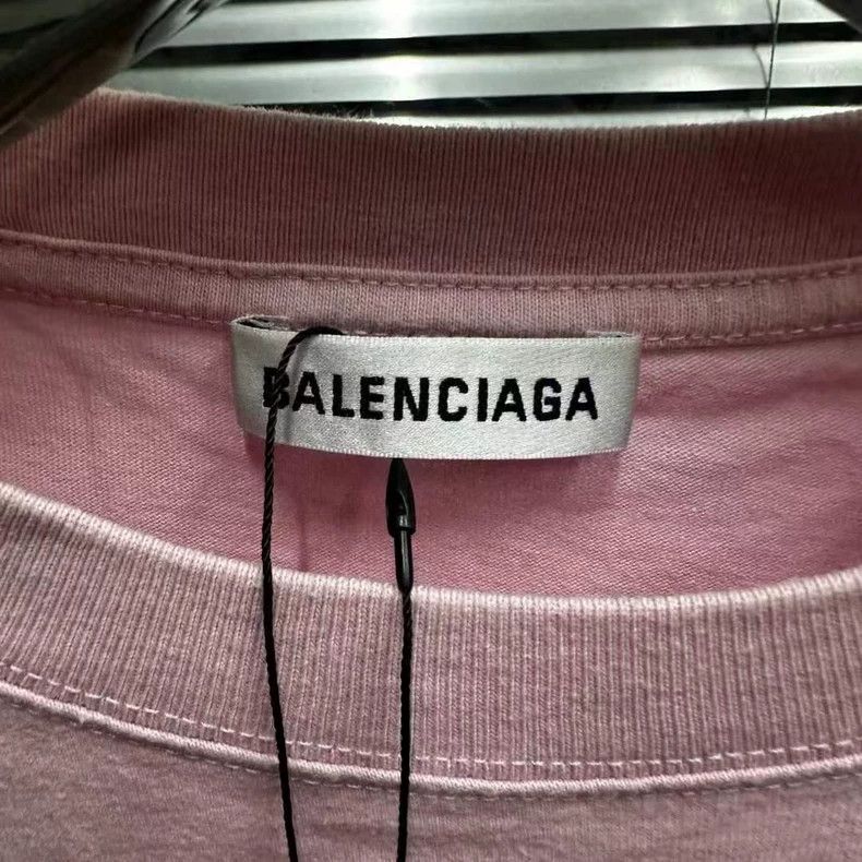 Balenciaga Balenciaga Pink crew short sleeve Size US S / EU 44-46 / 1 - 2 Thumbnail