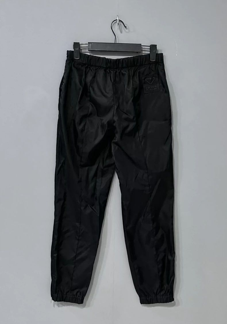 Prada Prada Triangle label nylon trousers 2501-Nextarrow Size 38" / US 16 / IT 52 - 1 Thumbnail