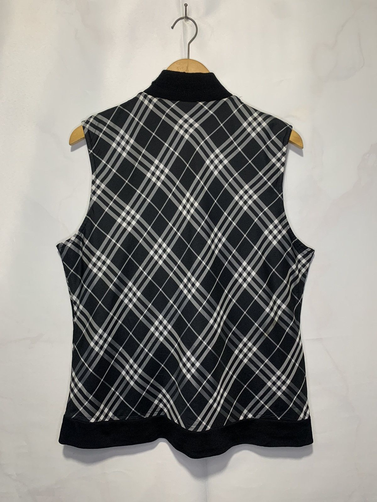 Burberry Burberry reversible novacheck vest Size US L / EU 52-54 / 3 - 6 Thumbnail