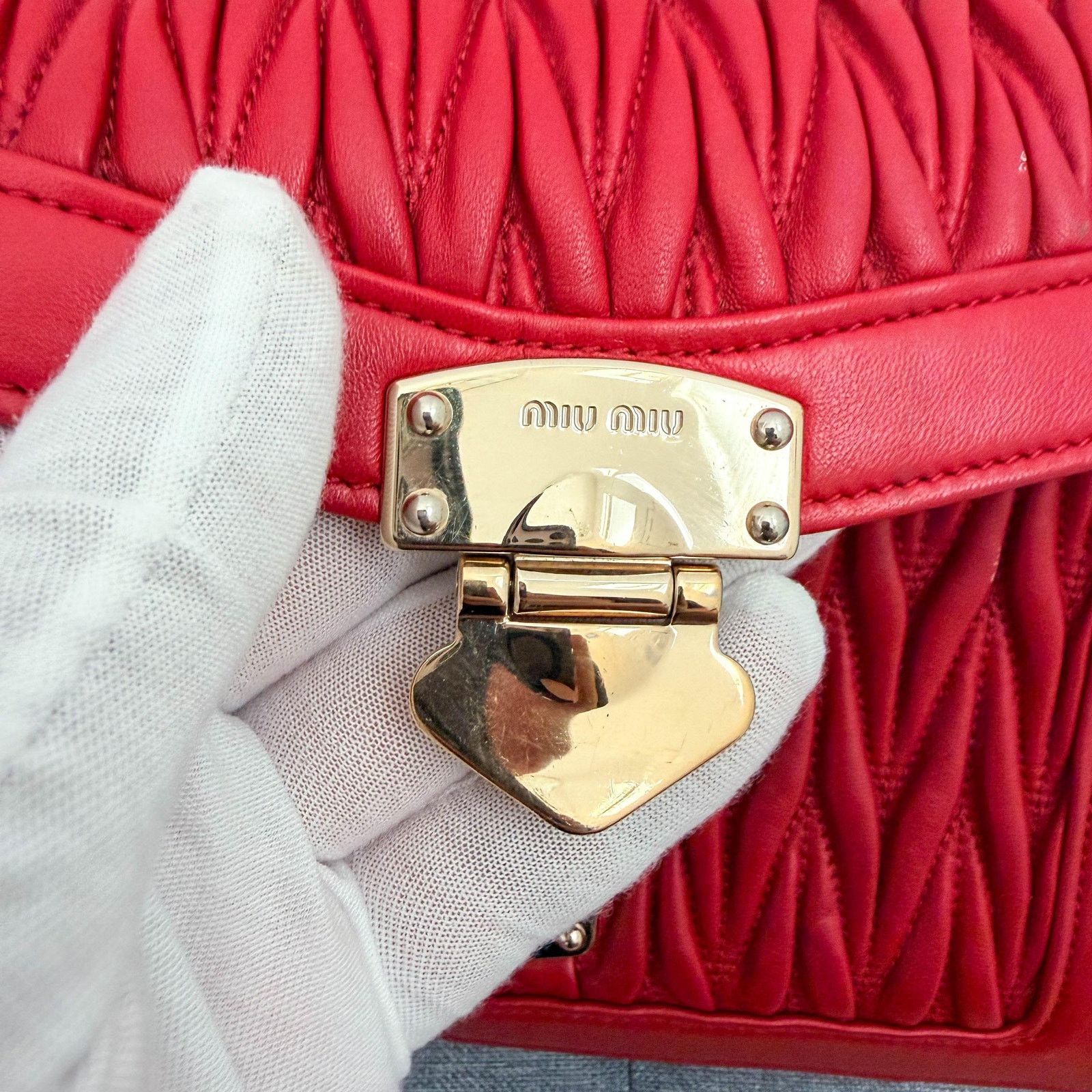 Miu Miu Authentic Miu Miu Matelasse Leather Top Handle Bag Size ONE SIZE - 14 Thumbnail