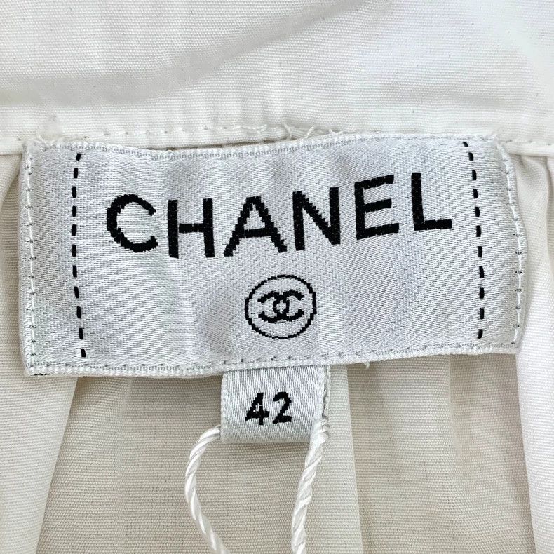 Chanel ChanelWhite gold buckle cotton lapel long-sleeved shirt 250 Size US XS / EU 42 / 0 - 6 Thumbnail