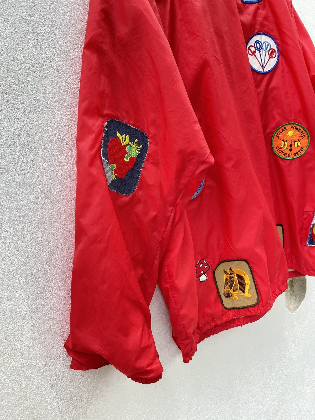Vintage Vintage red nylon patch jacket Size US L / EU 52-54 / 3 - 14 Thumbnail