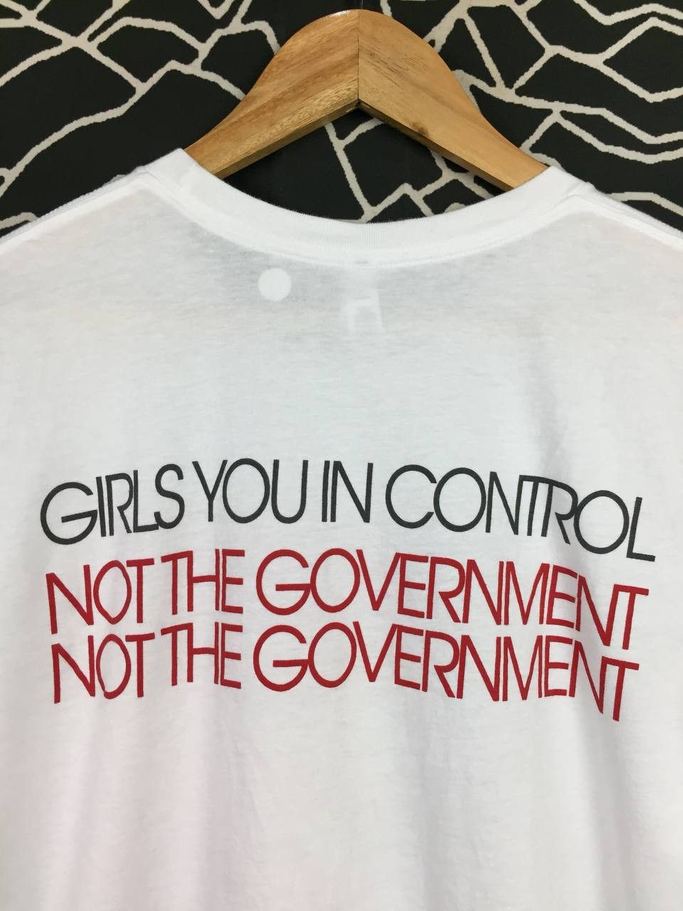 Band Tees Bush Post-Grunge Band Girls You In Control Not The Gov Tee Size US L / EU 52-54 / 3 - 7 Thumbnail