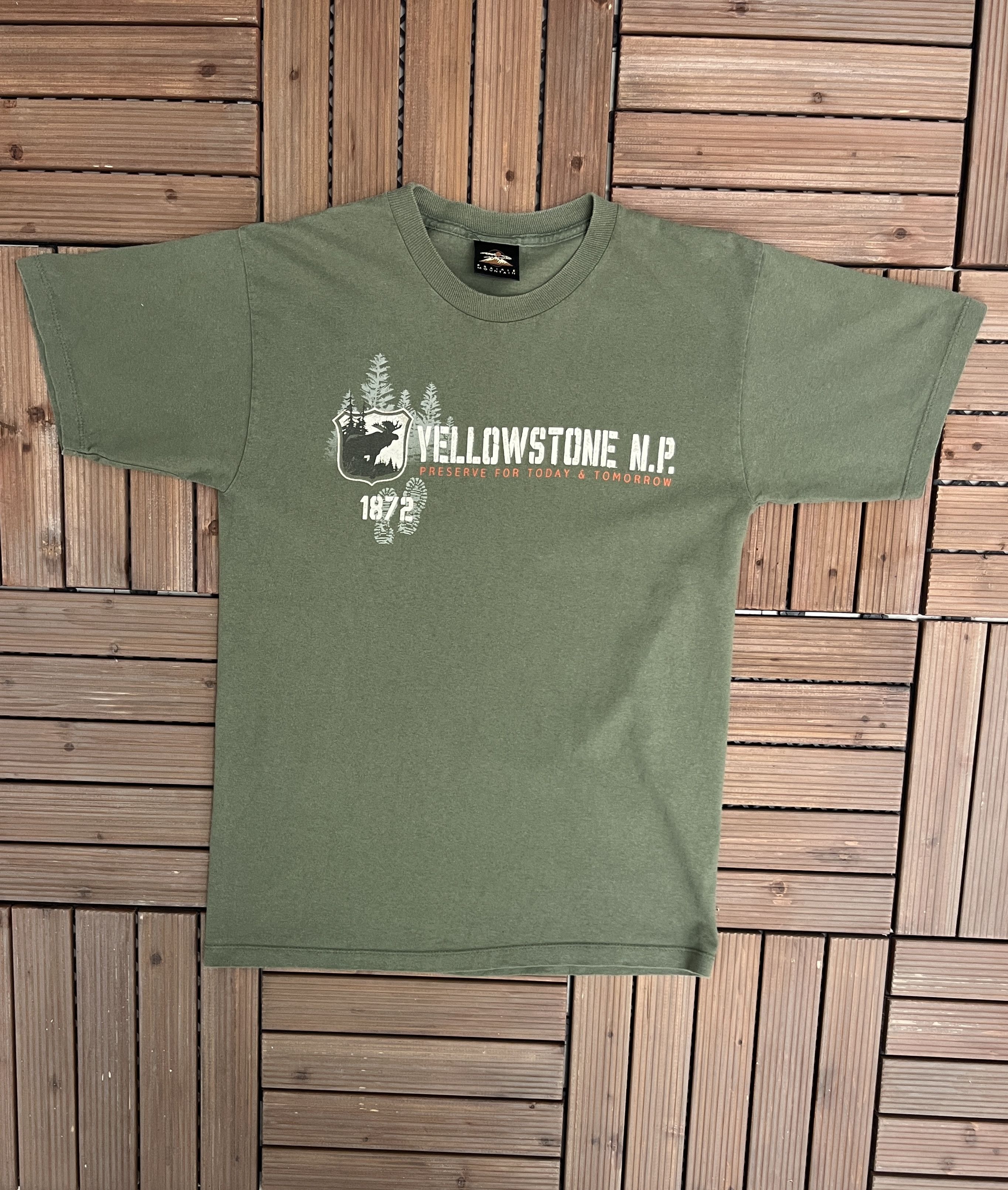 Vintage Yellowstone National Park Vintage Green T-Shirt Tee Size US M / EU 48-50 / 2 - 1 Thumbnail