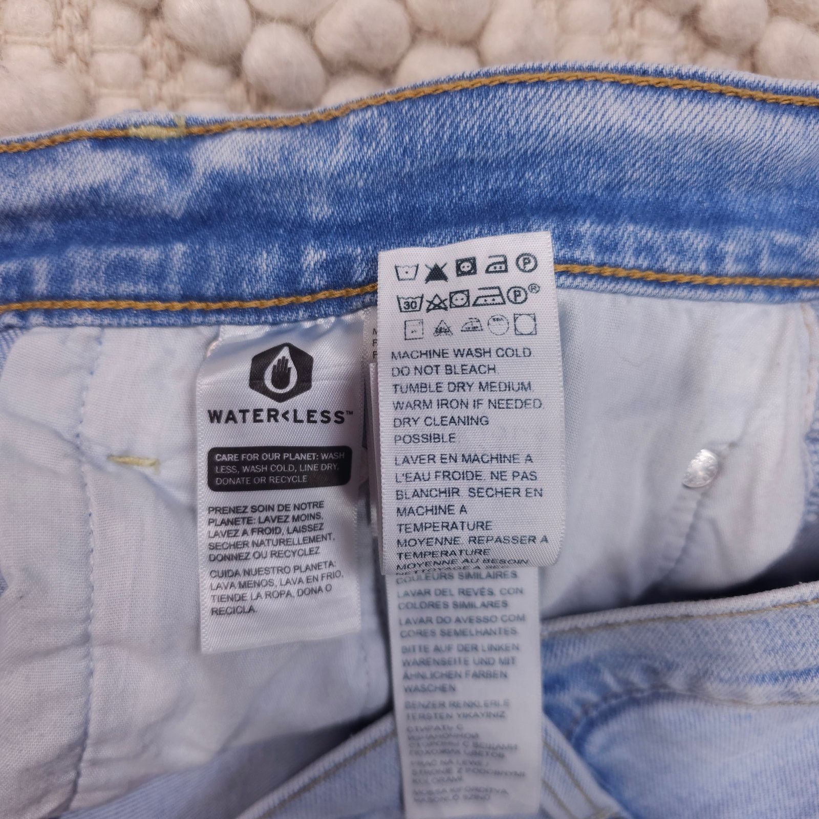 Levi's Levi's Ribcage Bell Light Wash Blue Sz 32 Size 32" / US 10 / IT 46 - 9 Thumbnail