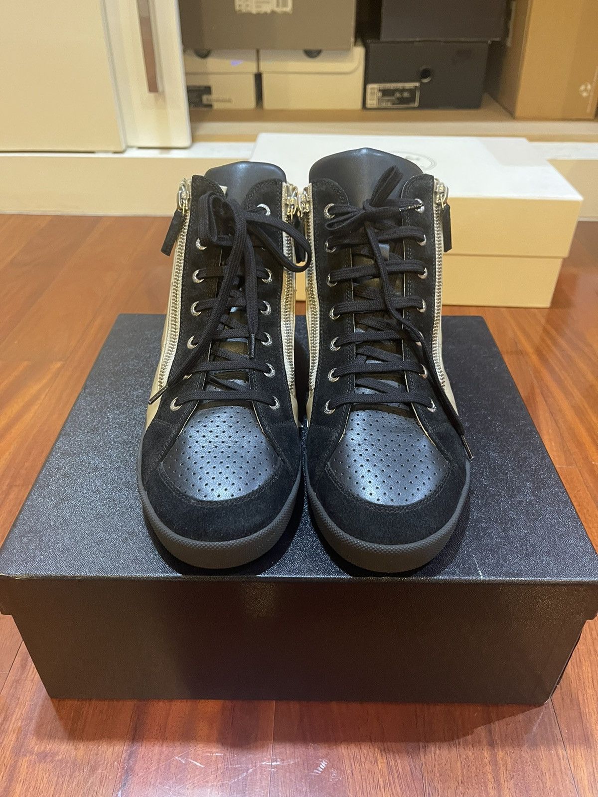 Chanel × Karl Lagerfeld Chanel Beige Black Sneakers Size US 9 / EU 42 - 2 Thumbnail