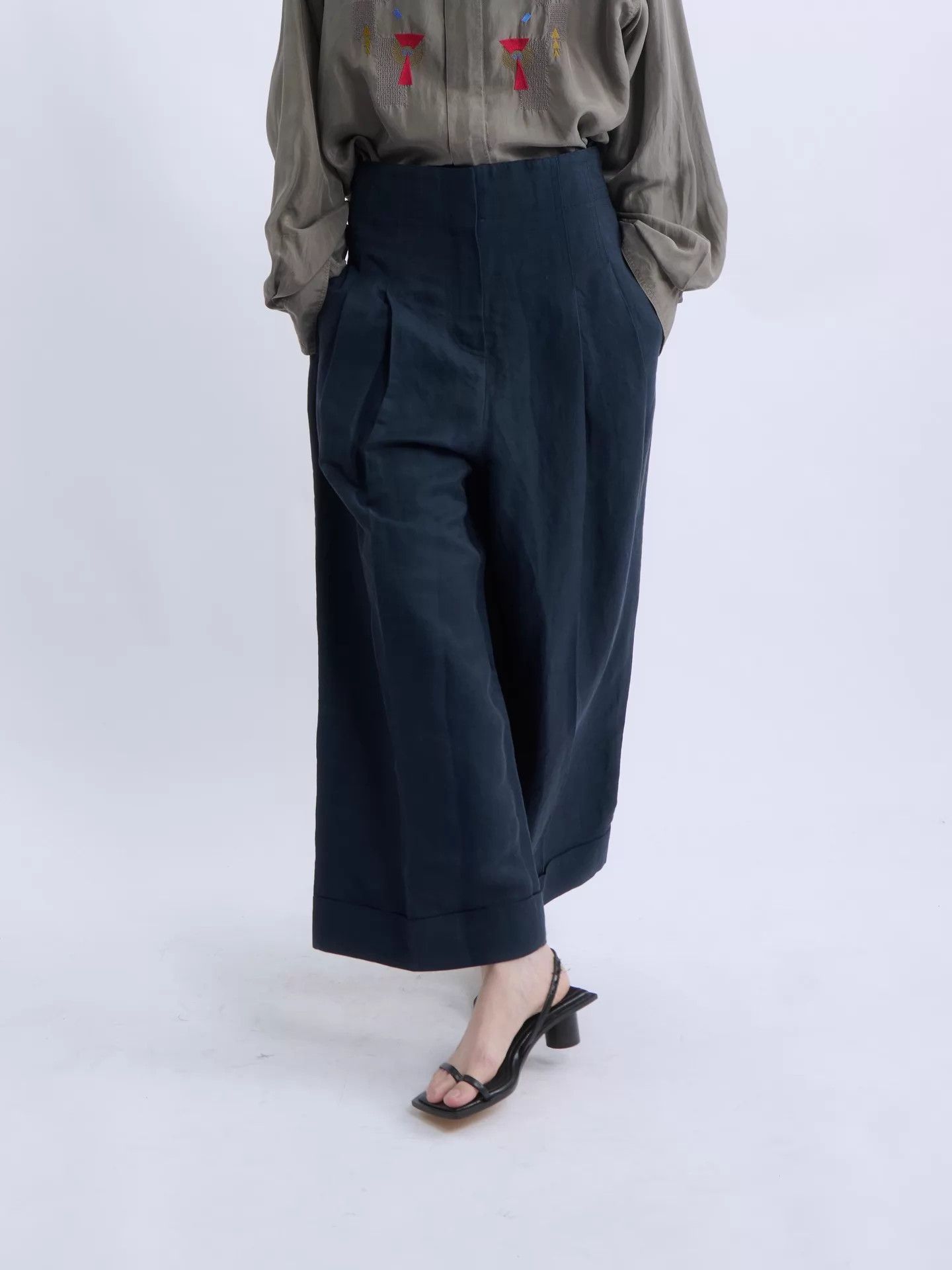 Celine CELINE by Phobe Philo Navy Linen Wide-Leg Pleated Trousers Size 26" / US 2 / IT 38 - 2 Thumbnail