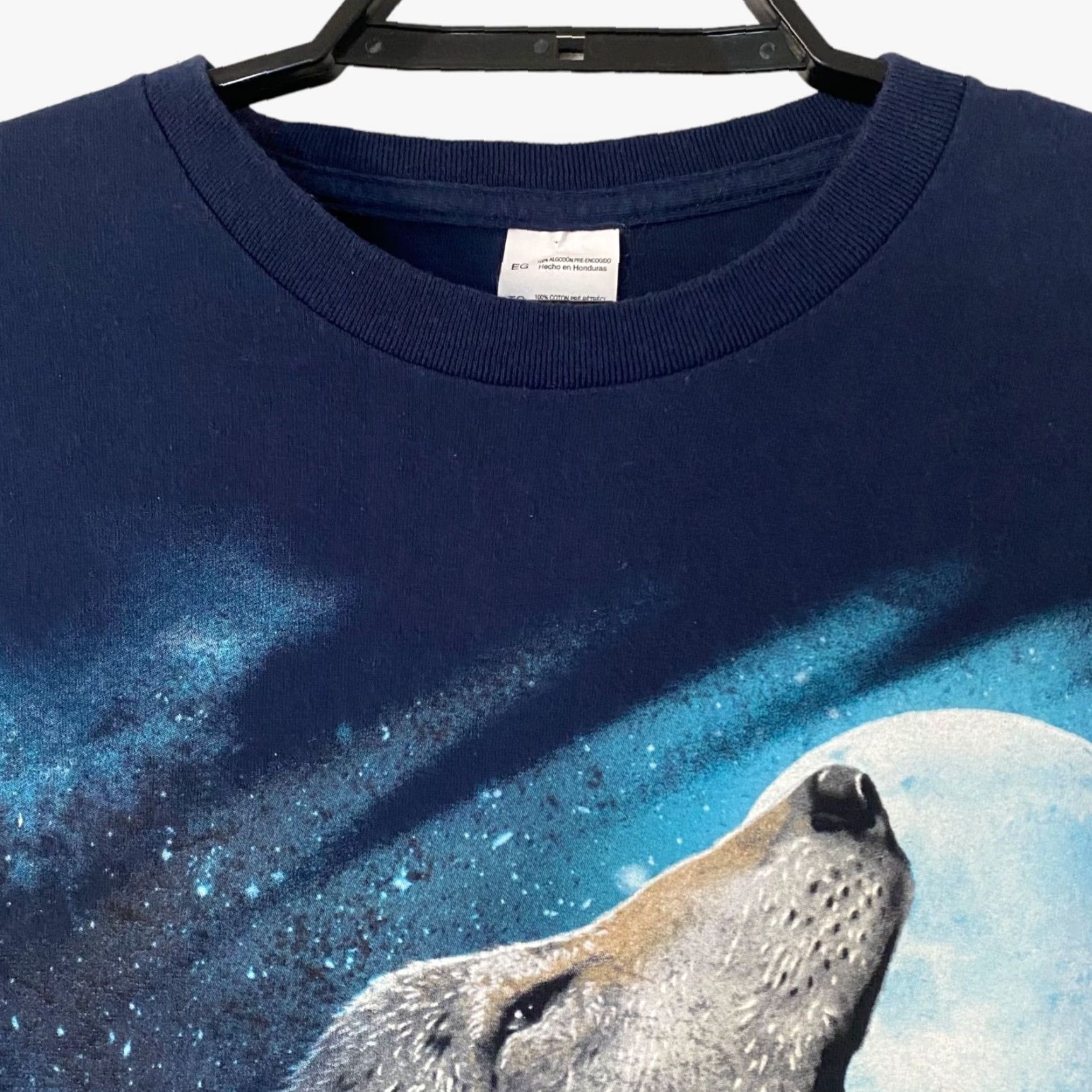Vintage VINTAGE Y2K Wolf Pack Full Moon T-Shirt Men XL Blue Graphic Short Sleeve Nature Tee Mens XL Blue Size US XL / EU 56 / 4 - 5 Thumbnail