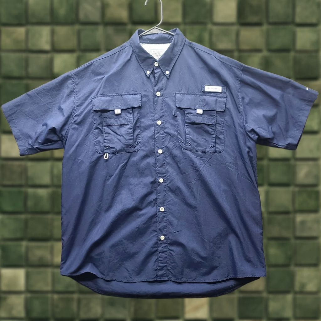 Vintage Columbia PFG Omni-Shade Shirt Mens L Button-Up Lightweight UV Protection Breathable Navy Blue Size US L / EU 52-54 / 3 - 1 Thumbnail